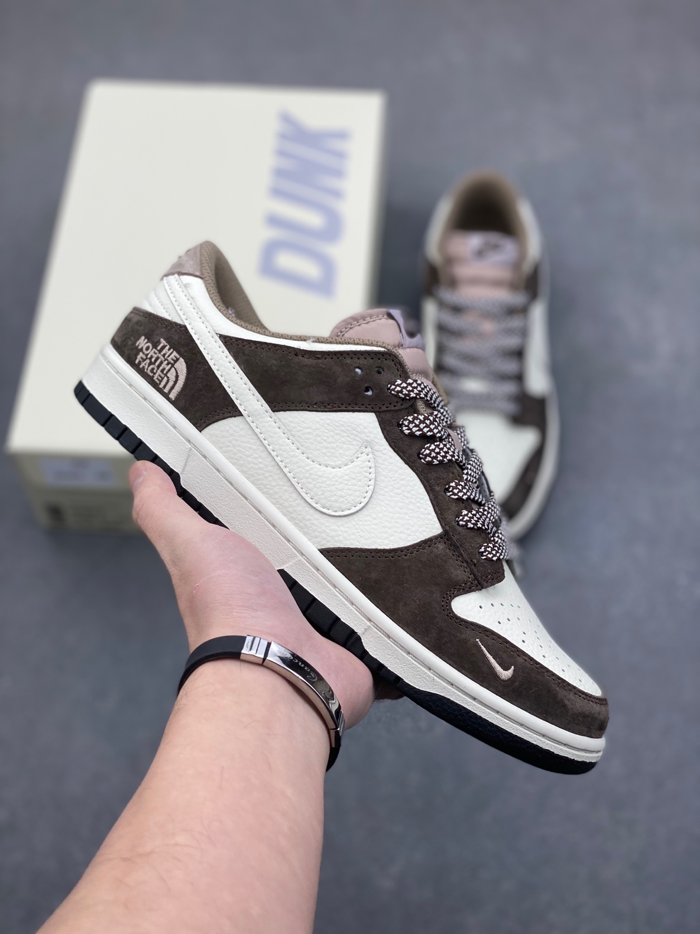 Nike SB Dunk Low The North Face Casual Sneakers - Limited Edition 2 i1736199011172 1422 0 0