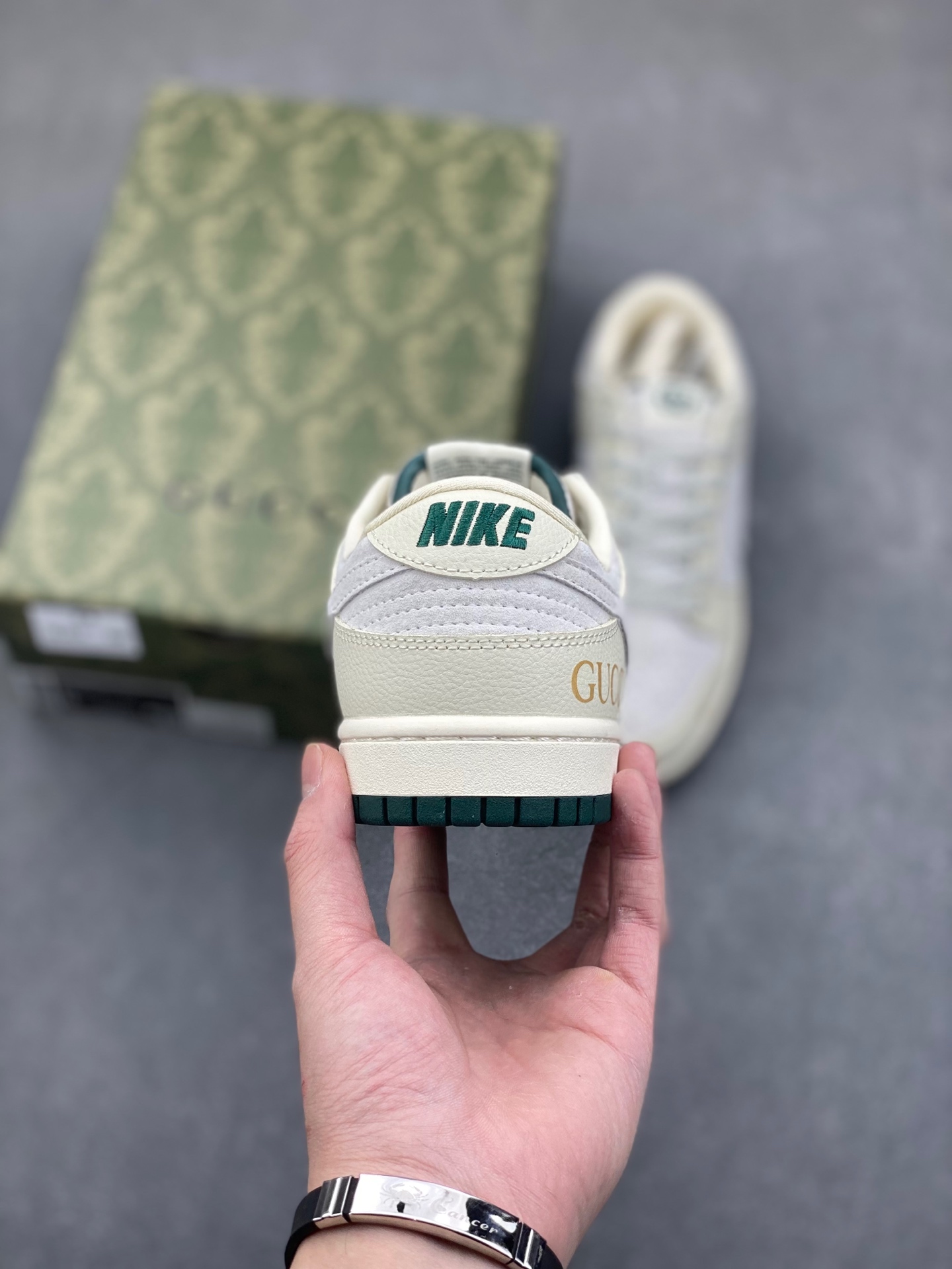 Nike SB Dunk Low Gucci Anniversary Custom Sneakers 5 i1736319929105 5120 0 3