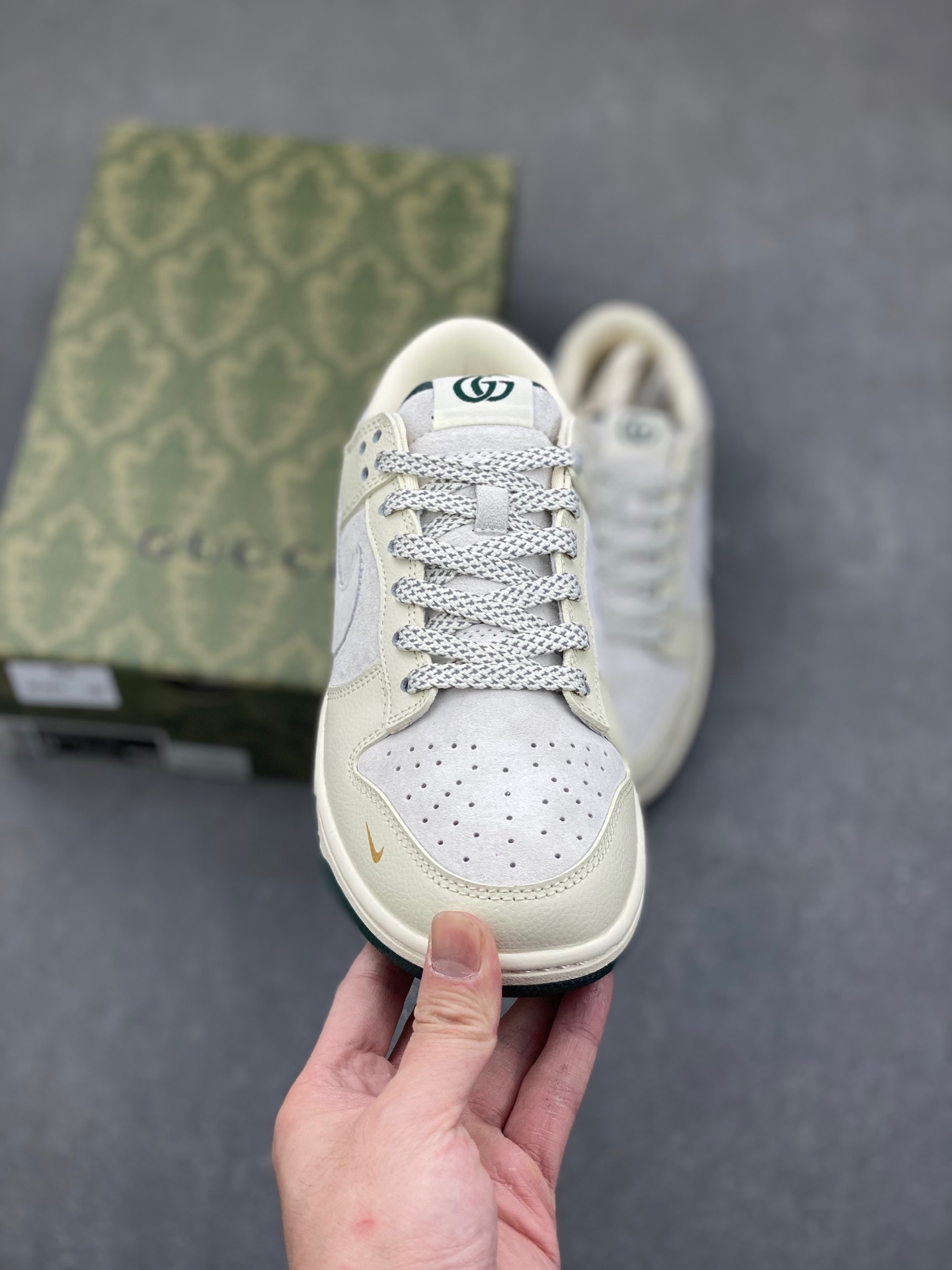 Nike SB Dunk Low Gucci Anniversary Custom Sneakers 3 i1736319929968 553 0 1