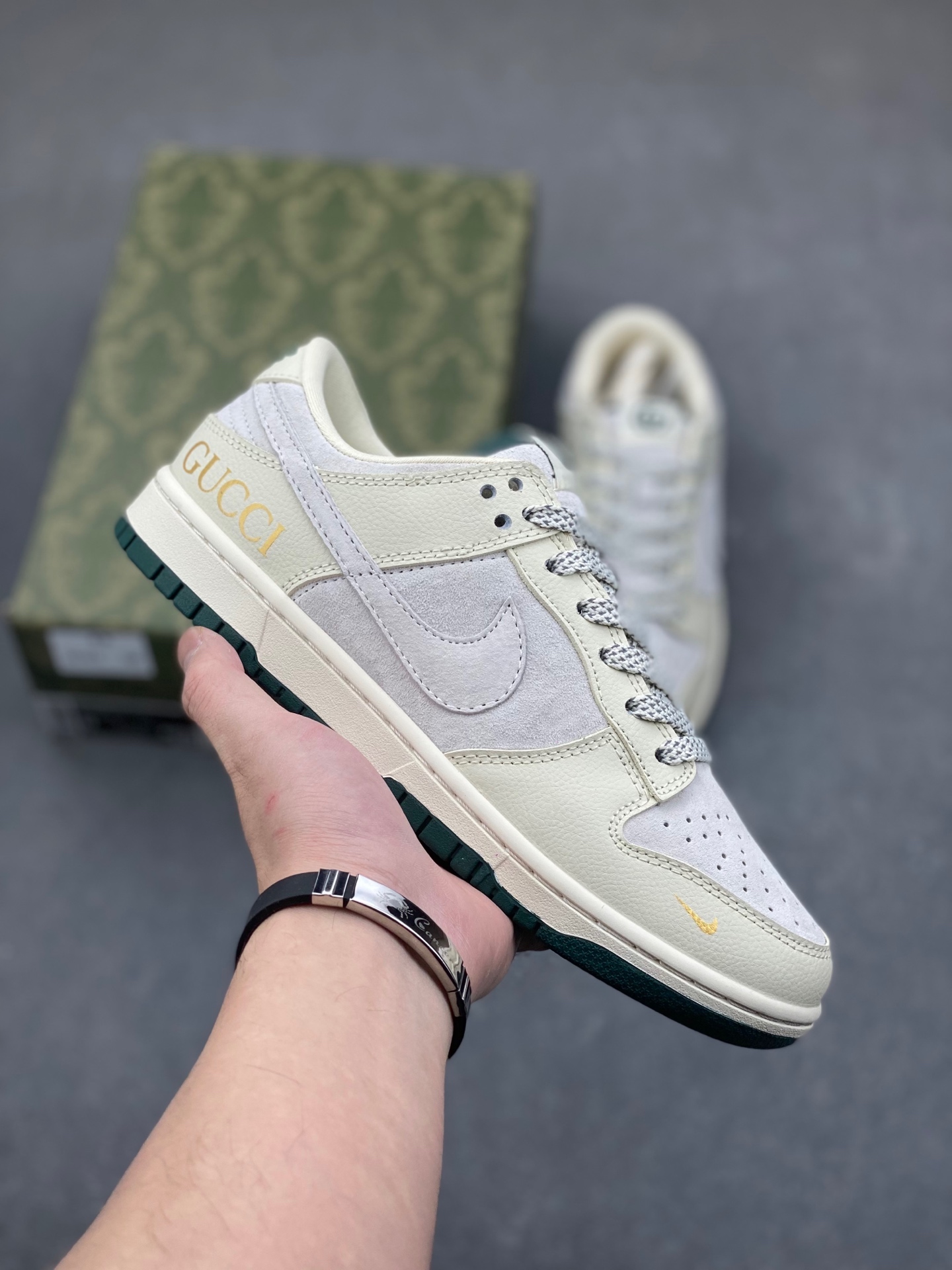 Nike SB Dunk Low Gucci Anniversary Custom Sneakers 2 i1736319930232 8367 0 0
