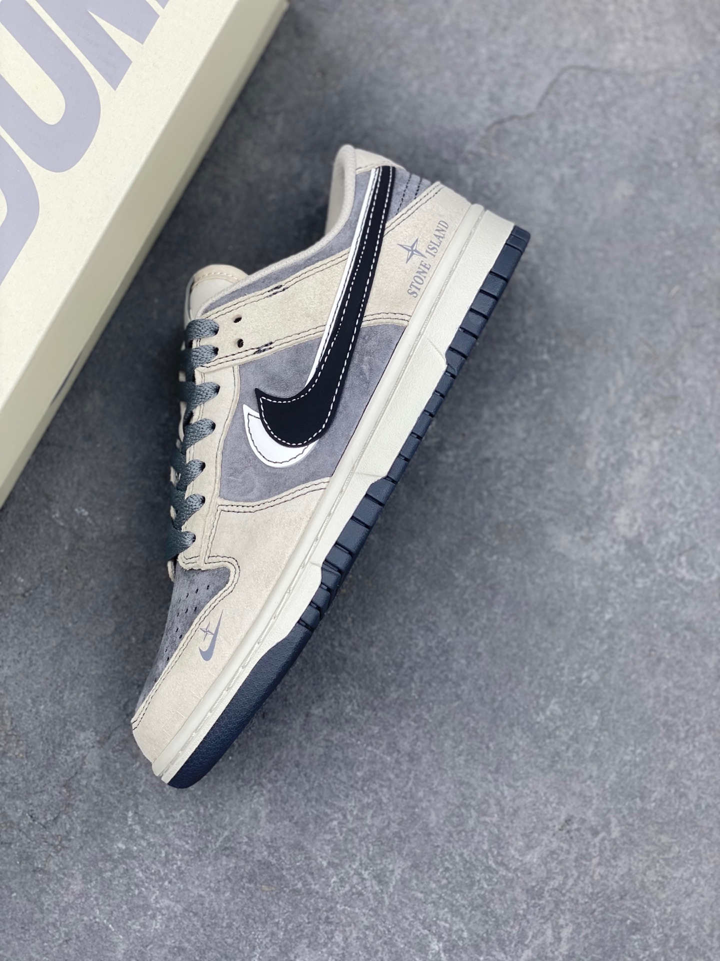 Nike Dunk Low Retro DIY Stone Island Custom Casual Sneakers DJ2024-087 7 i1736568084840 848 0 6
