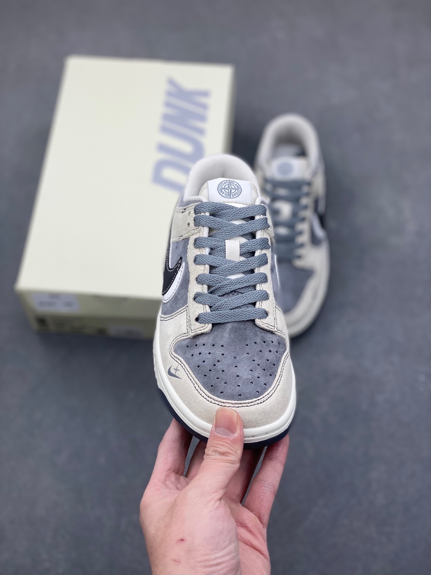 Nike Dunk Low Retro DIY Stone Island Custom Casual Sneakers DJ2024-087 2 i1736568097999 6401 0 1