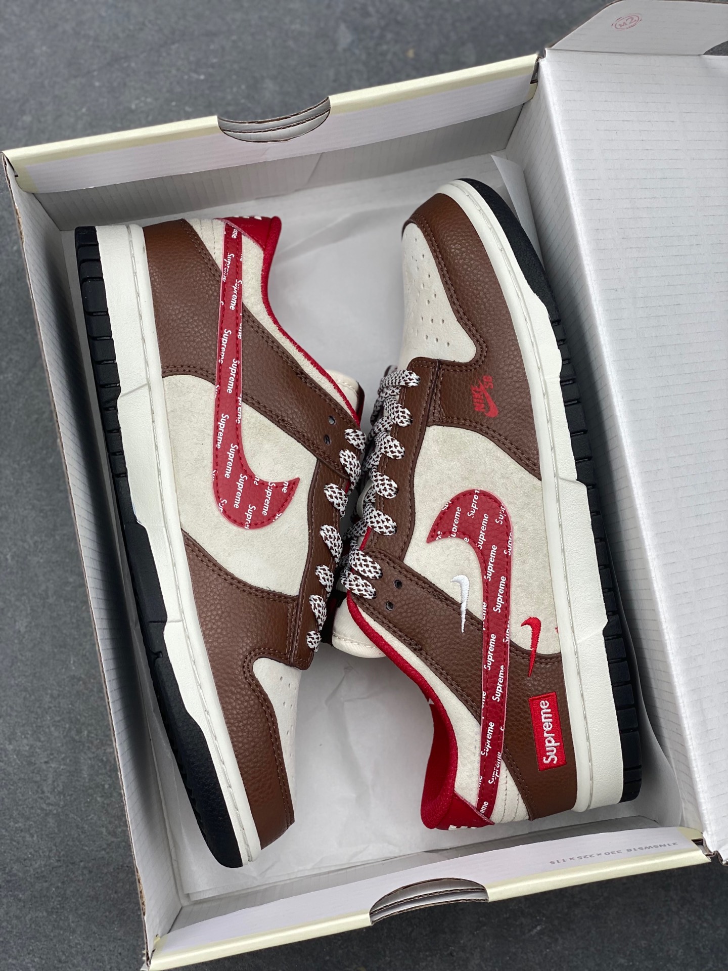 Nike Dunk Low Retro "Supreme" Custom Casual Sneaker - Premium Quality 10 i1736568219596 3455 0 8