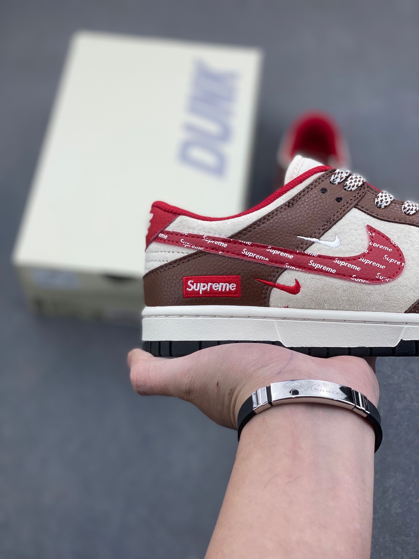 Nike Dunk Low Retro "Supreme" Custom Casual Sneaker - Premium Quality 6 i1736568220375 6889 0 4