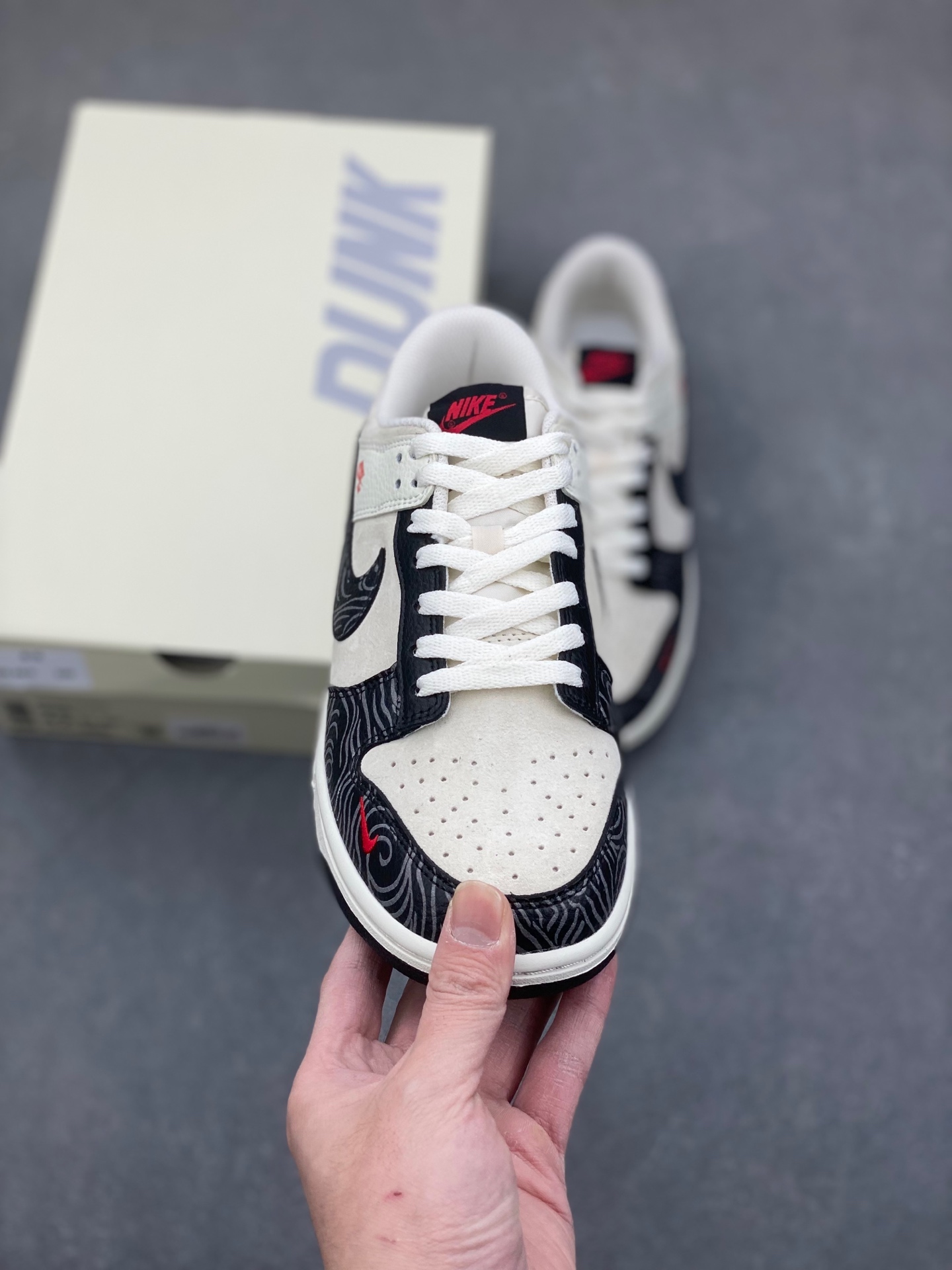 Nike Dunk Low Retro DIY Custom Sneakers - Premium Materials & Craftsmanship 2 i1736568282622 1482 0 1