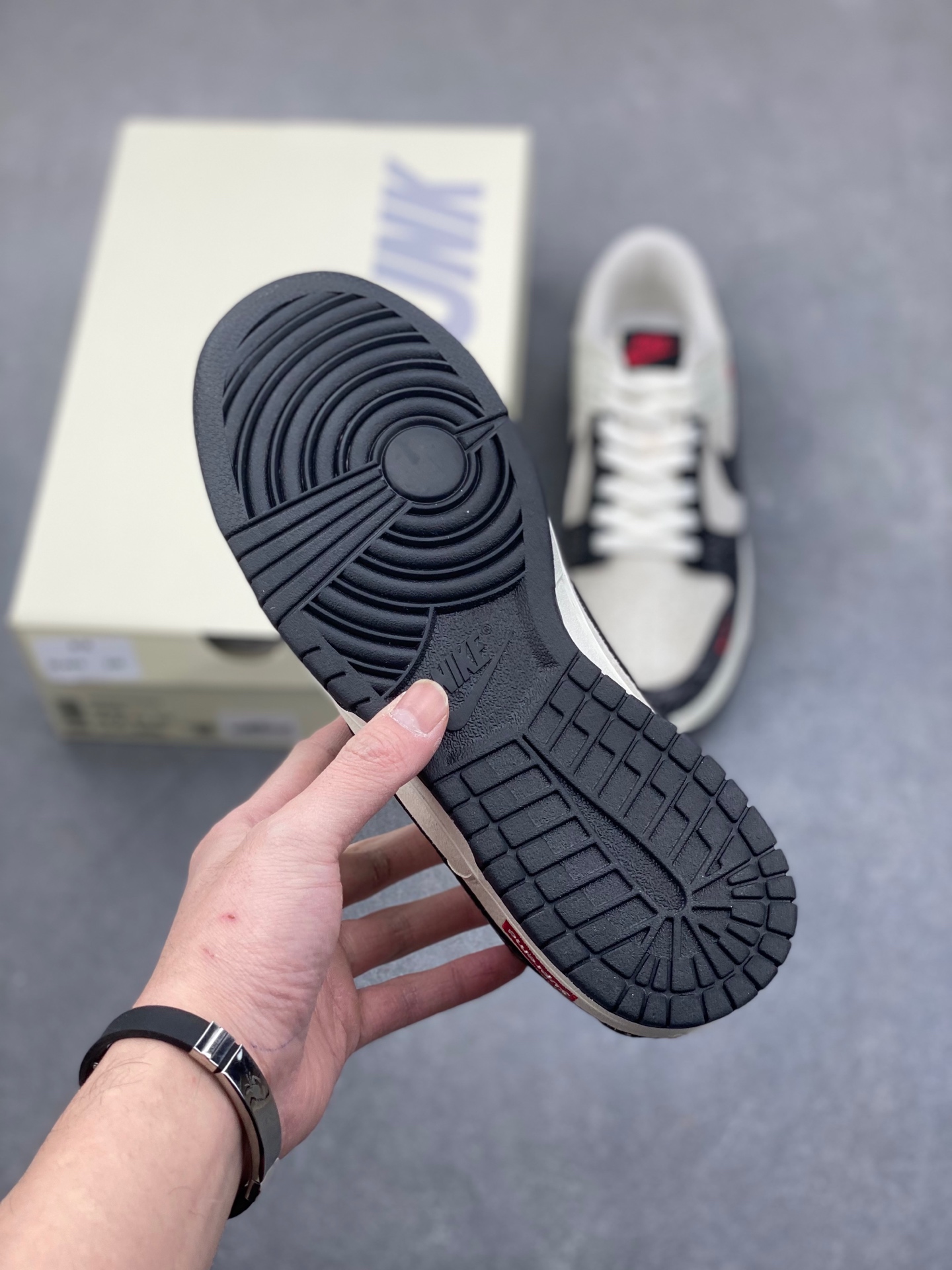 Nike Dunk Low Retro DIY Custom Sneakers - Premium Materials & Craftsmanship 6 i1736568283663 7413 0 5