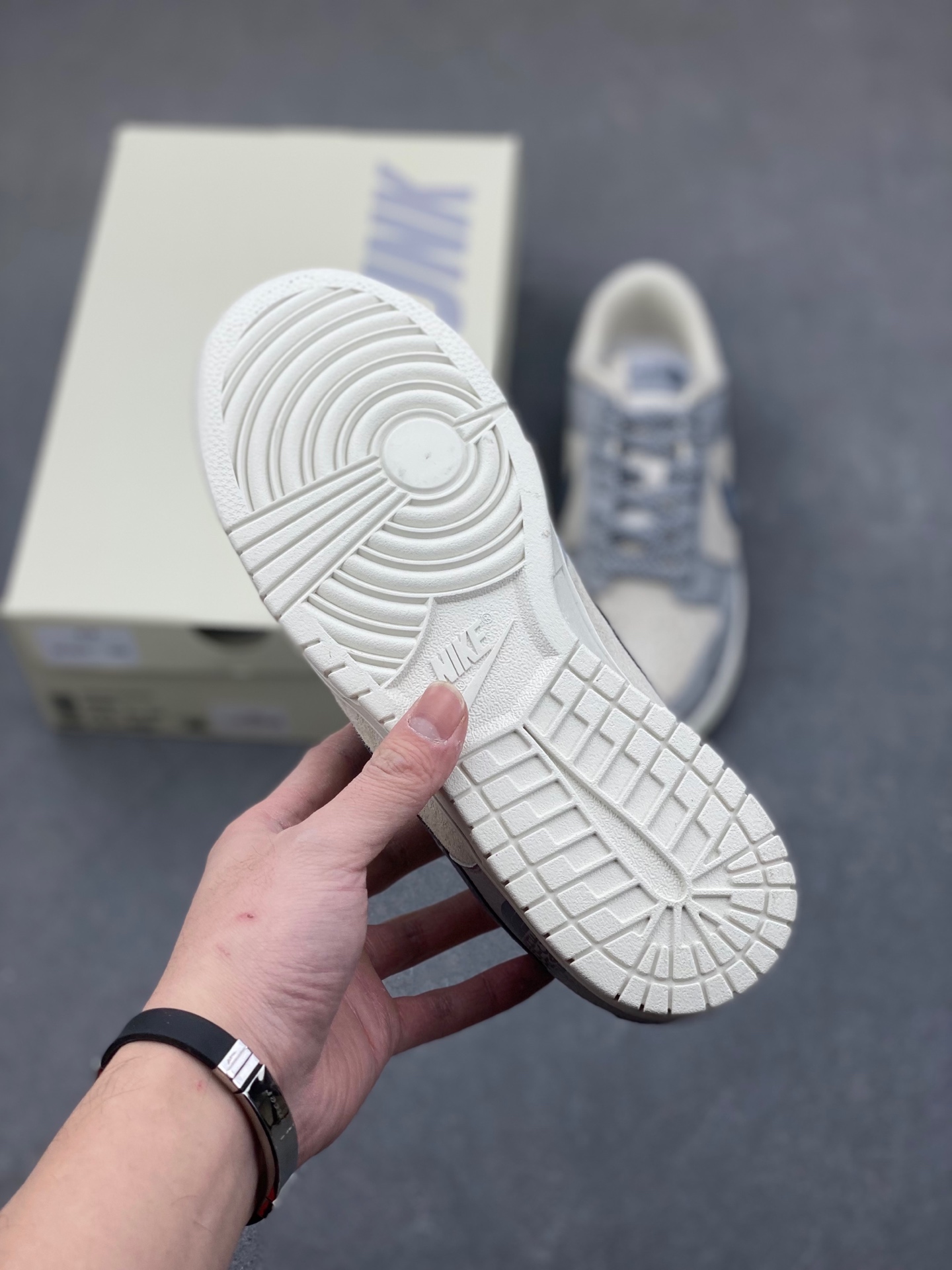 Nike Dunk Low Retro DIY Custom - Premium Leather, Comfort Fit, Durable Sole 6 i1736629187967 1711 0 5