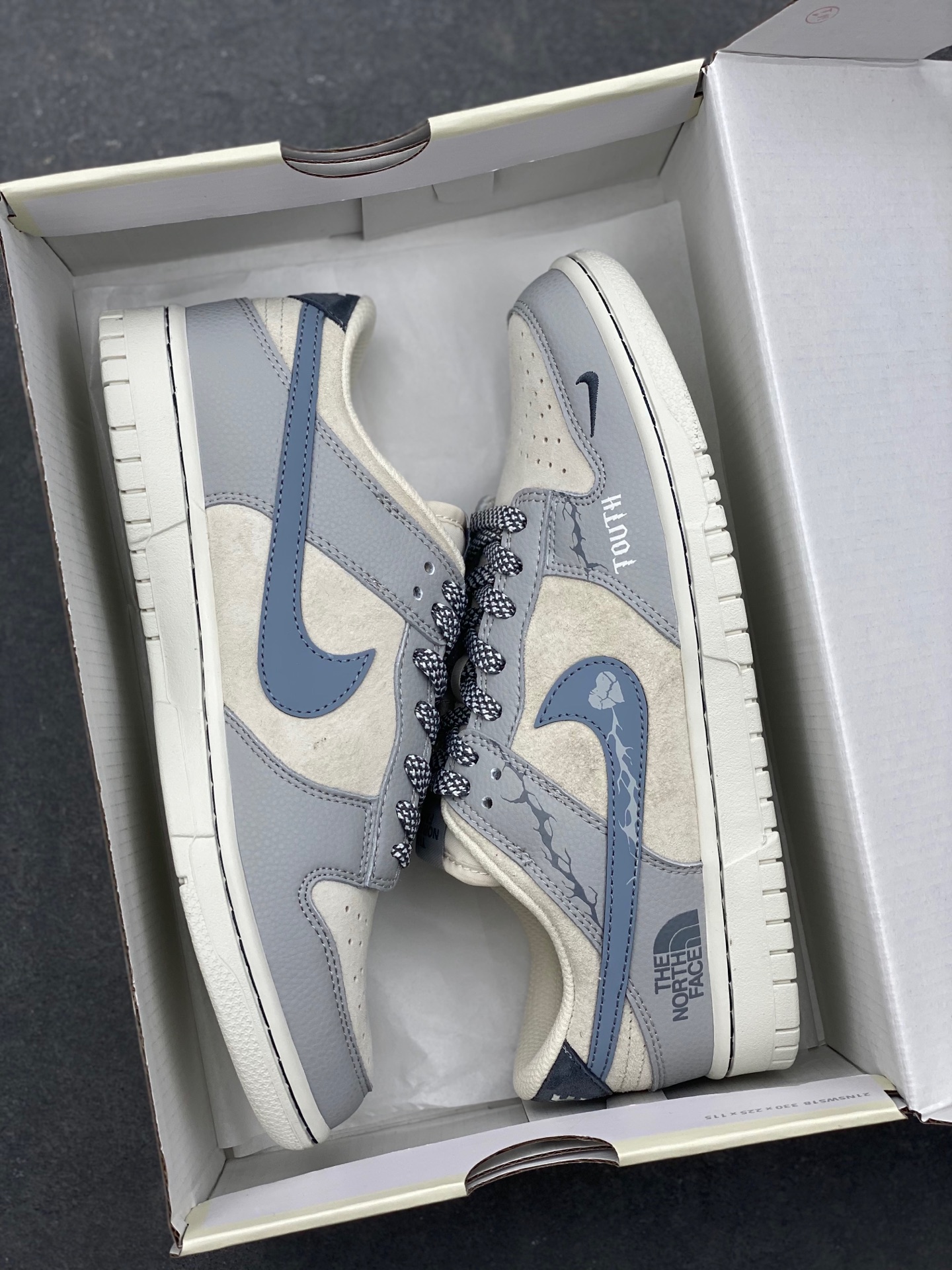 Nike Dunk Low Retro DIY Custom - Premium Leather, Comfort Fit, Durable Sole 9 i1736629188745 1614 0 8