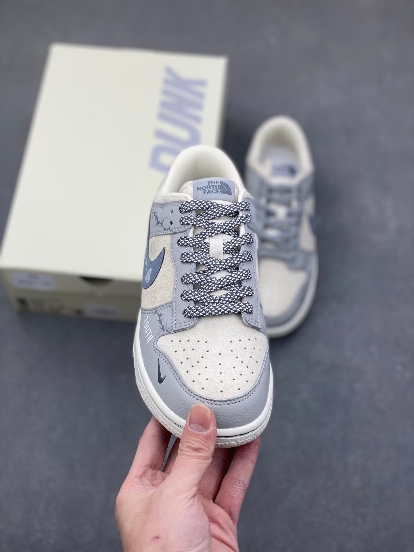 Nike Dunk Low Retro DIY Custom - Premium Leather, Comfort Fit, Durable Sole 2 i1736629189241 6886 0 1