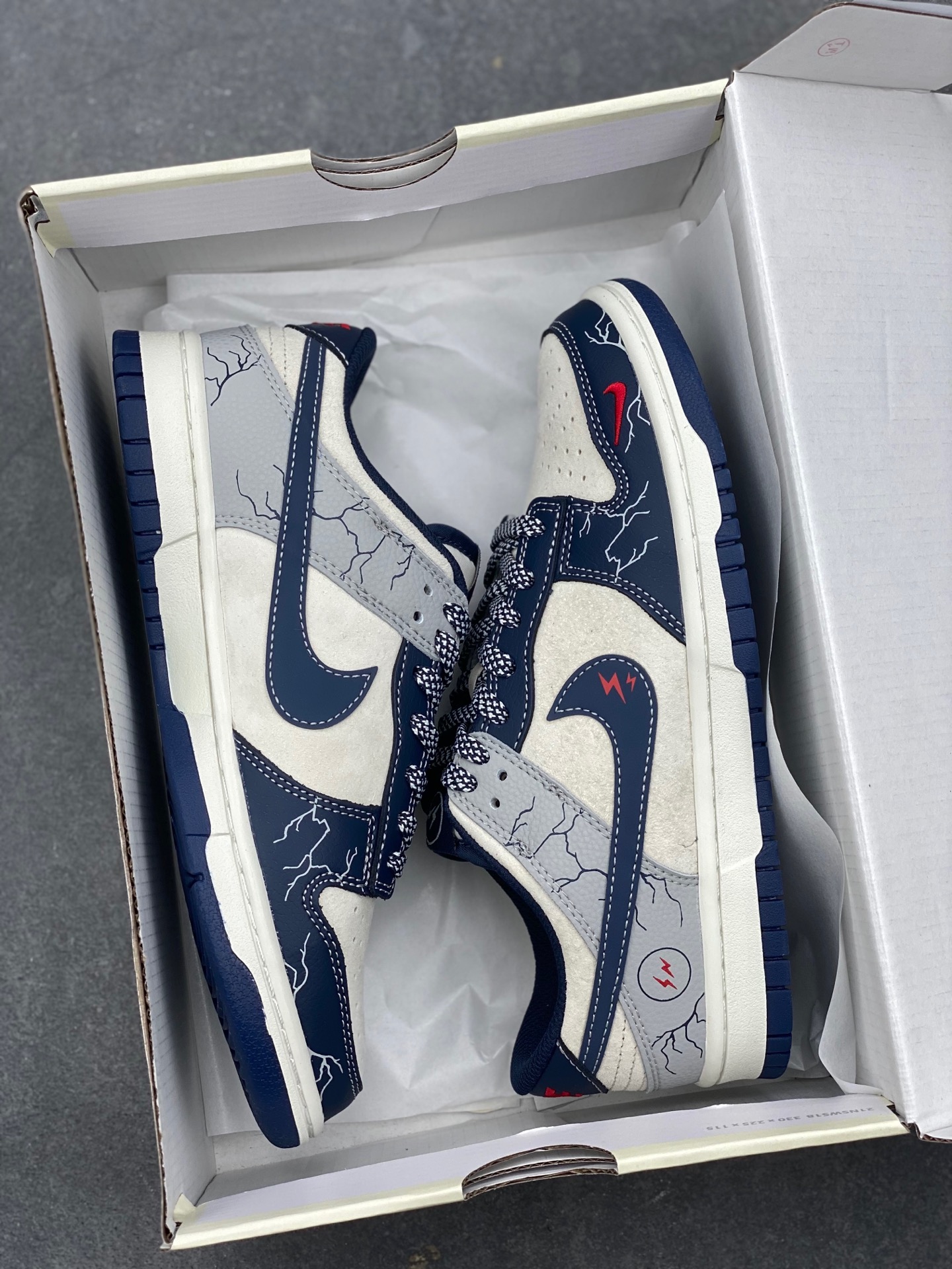 Nike Dunk Low Retro DIY Custom Casual Sneakers - Premium Leather, Unique Design 10 i1736629654128 9406 0 8