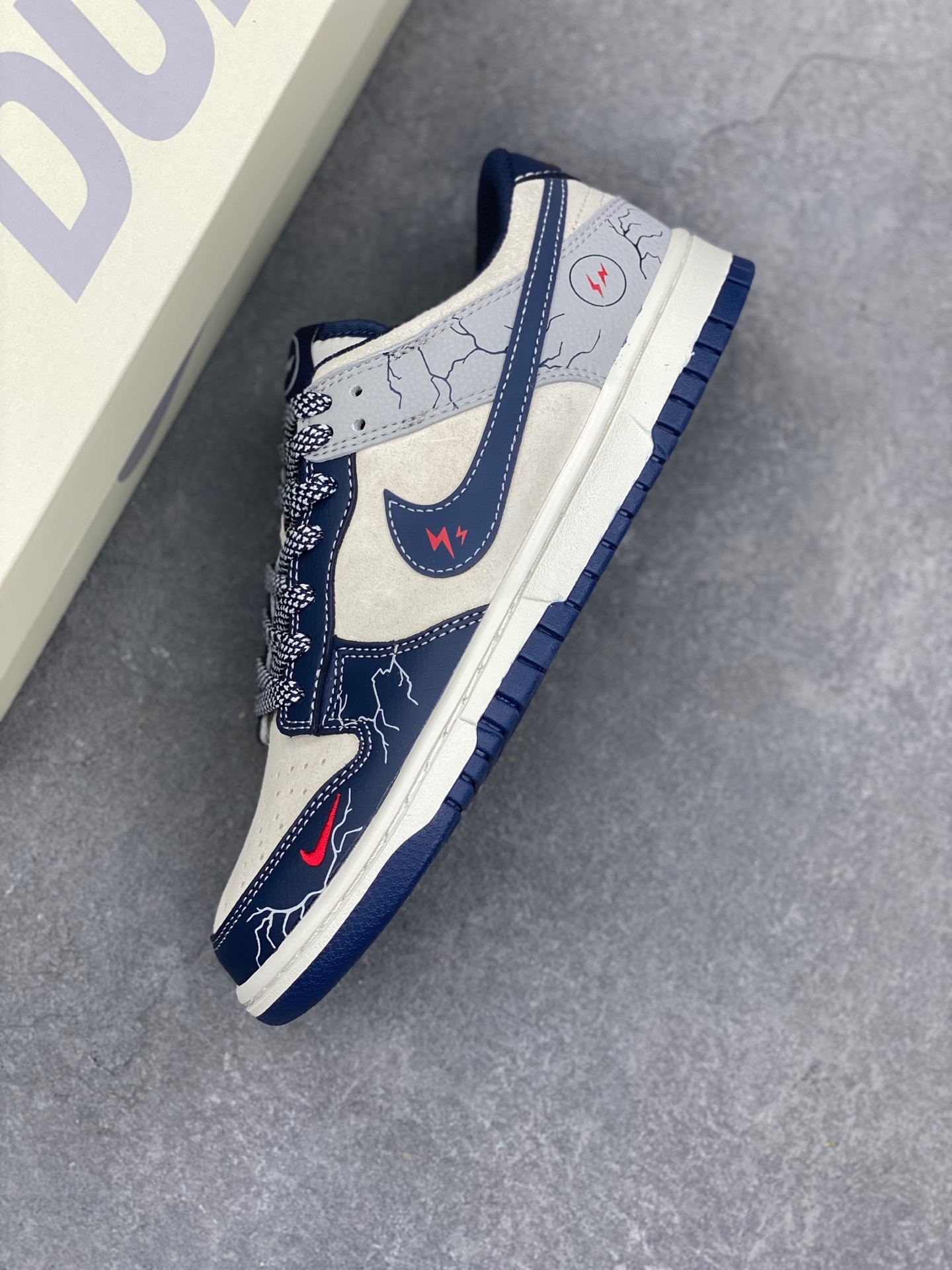 Nike Dunk Low Retro DIY Custom Casual Sneakers - Premium Leather, Unique Design 8 i1736629654356 6118 0 6