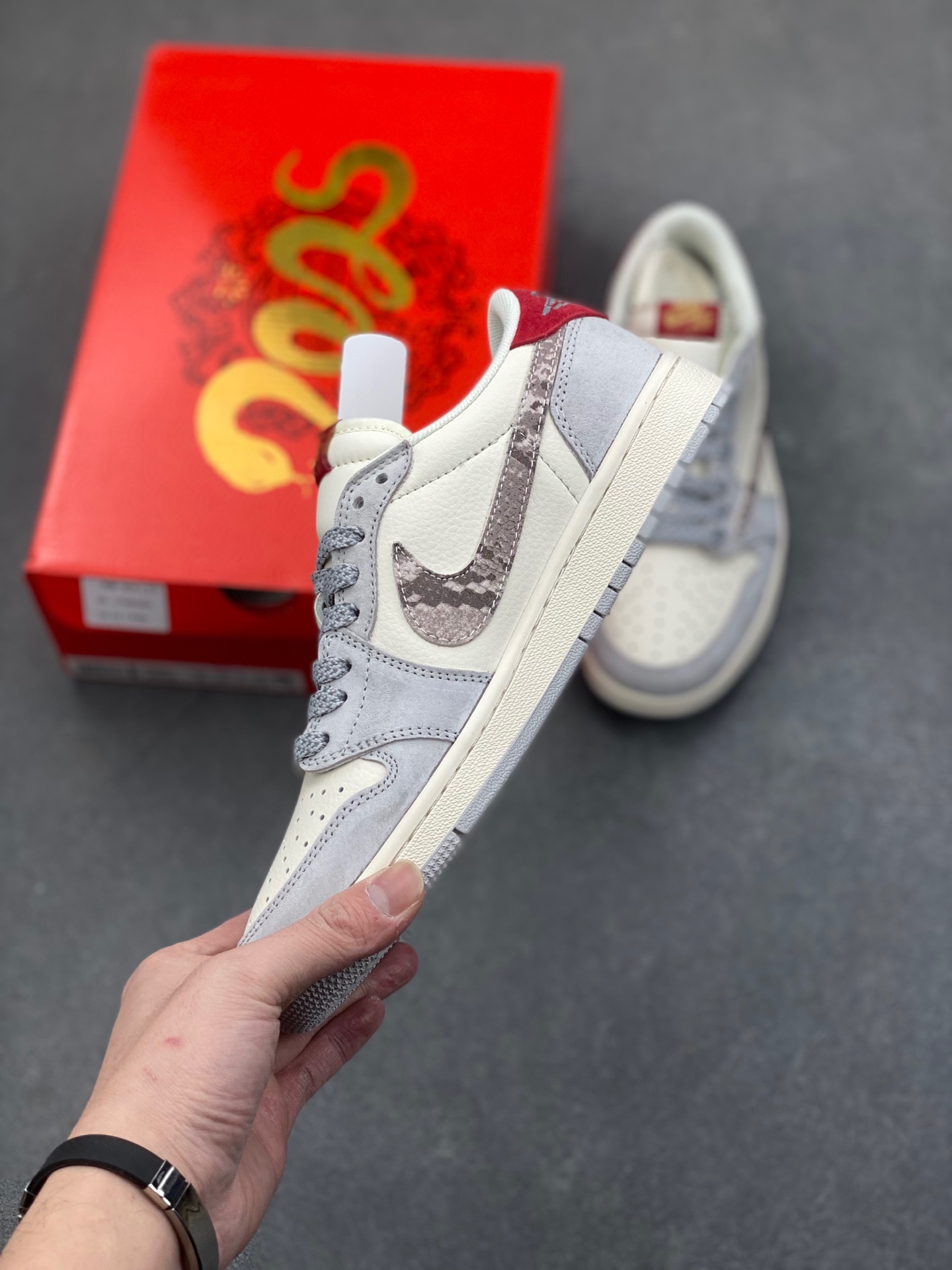 Air Jordan 1 Low Travis Scott Reverse Mocha - Premium Quality & Comfort 3 i1736724874152 6991 0 2