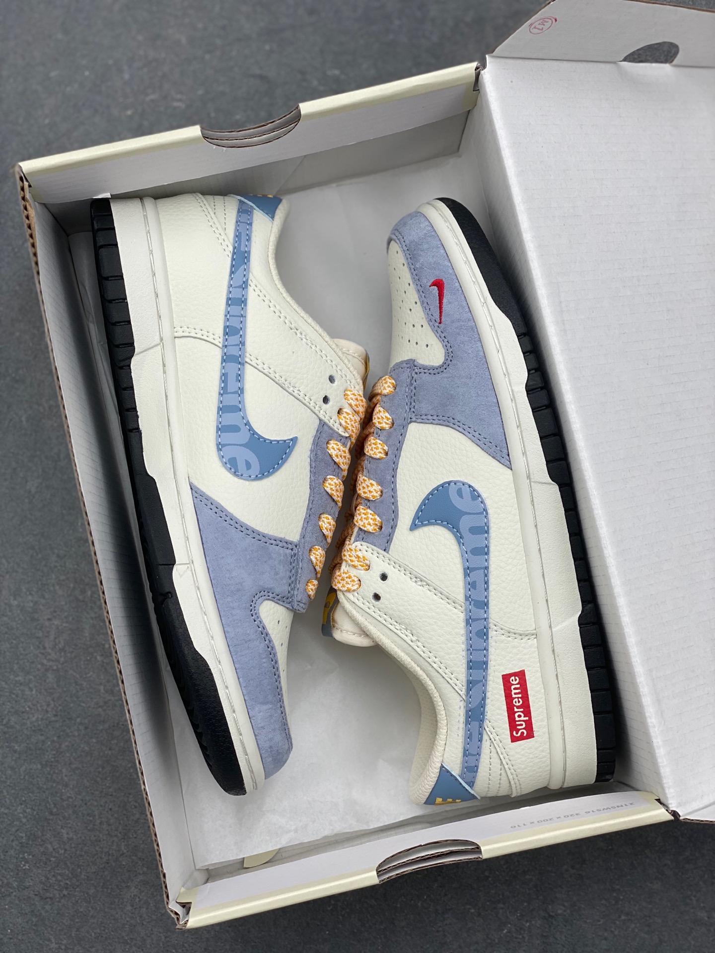 Nike SB Dunk Low x Supreme White Blue Purple, Original Leather, Comfort Fit 9 i1736725315649 9042 0 8