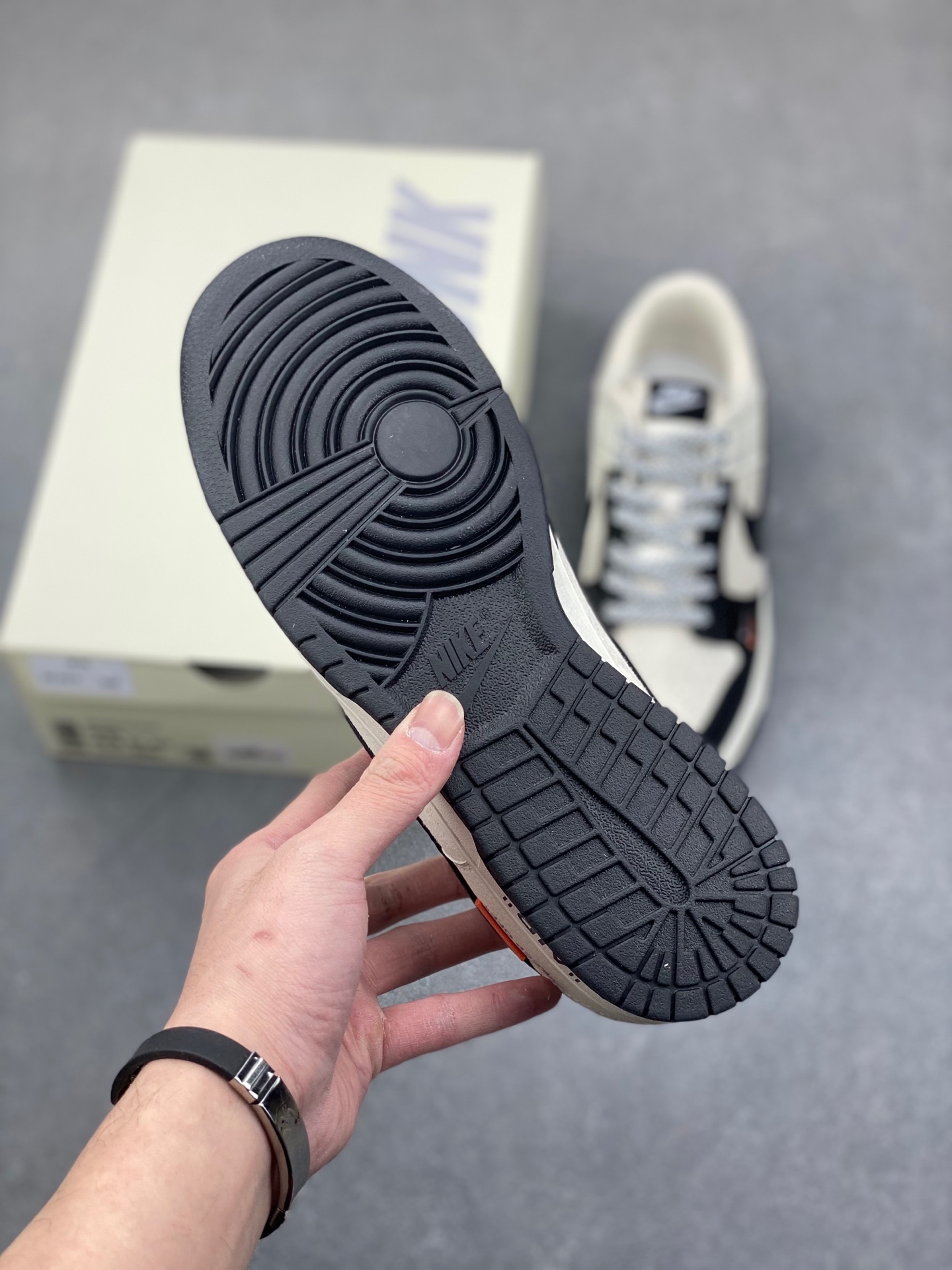 Nike SB Dunk Low Off-White Black Grey Casual Sneakers DJ2024-113 6 i1737093761681 2856 0 5