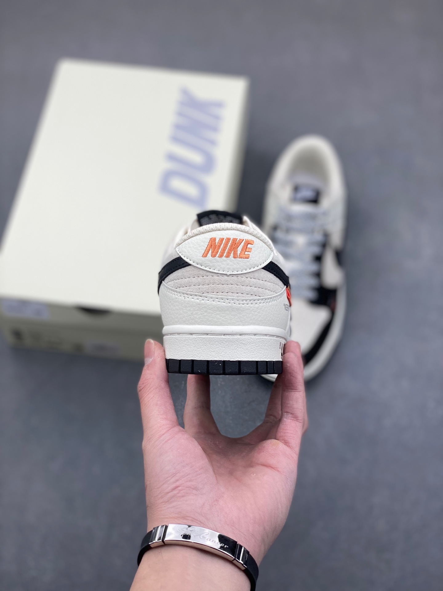 Nike SB Dunk Low Off-White Black Grey Casual Sneakers DJ2024-113 4 i1737093762445 9587 0 3