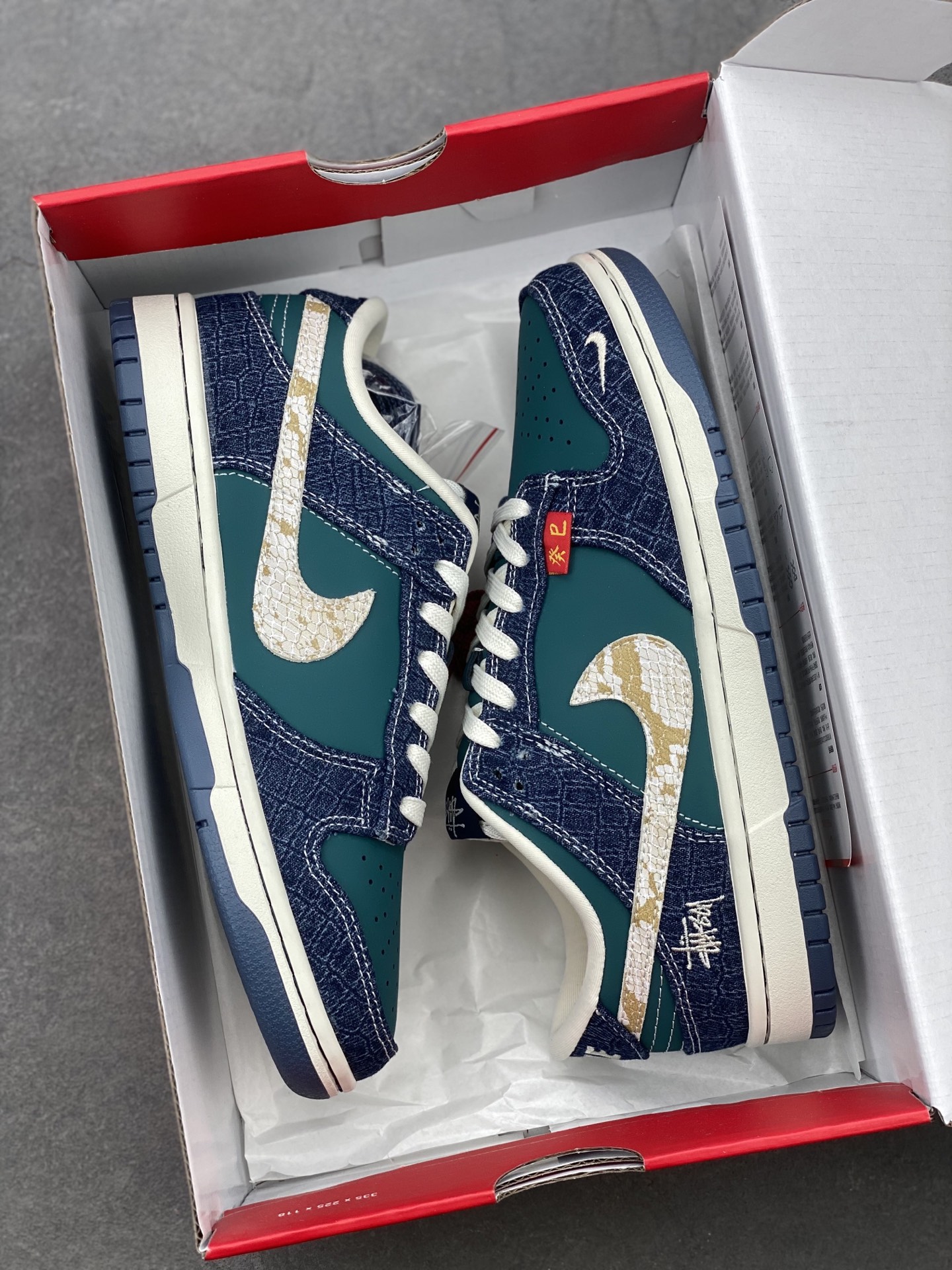 Nike Dunk Low Retro Louis Vuitton Custom Low-Top Casual Sneakers 10 i1739997076835 7350 0 8