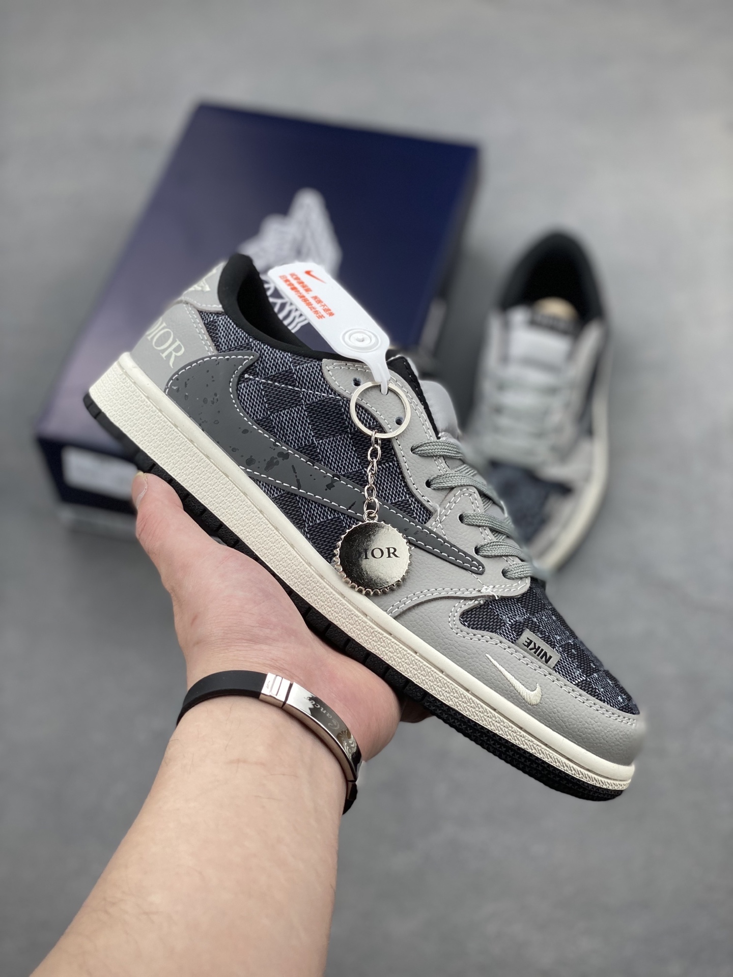 Travis Scott x Nike Air Jordan 1 Low x Dior Reverse Grey Black Sneakers 1 i1740938016537 2784 0 0