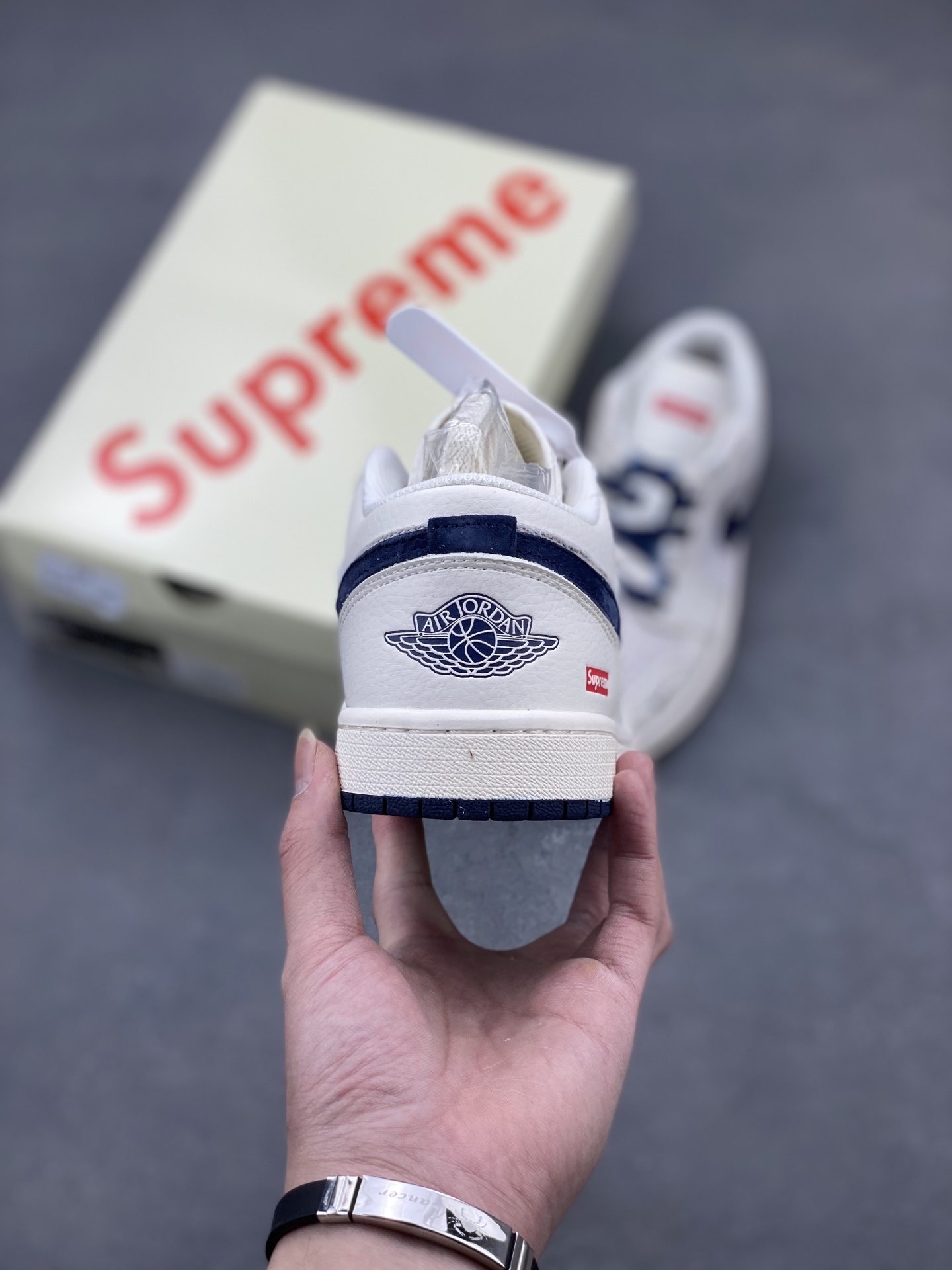 Nike Air Jordan 1 Low Supreme Collaboration - Deep Blue Accents 4 i1742061147835 3358 0 3