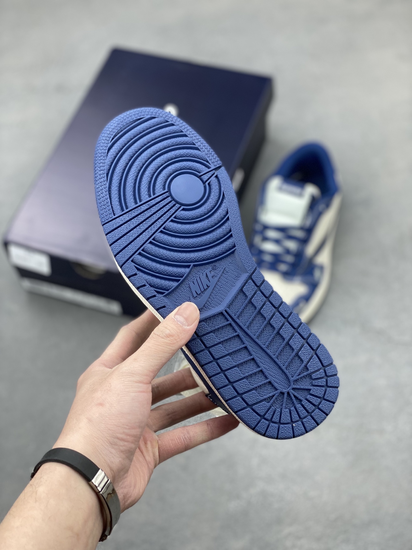 Travis Scott x Fragment Design Air Jordan 1 Low OG SP - Embroidered Blue 7 i1742402437898 2322 0 5