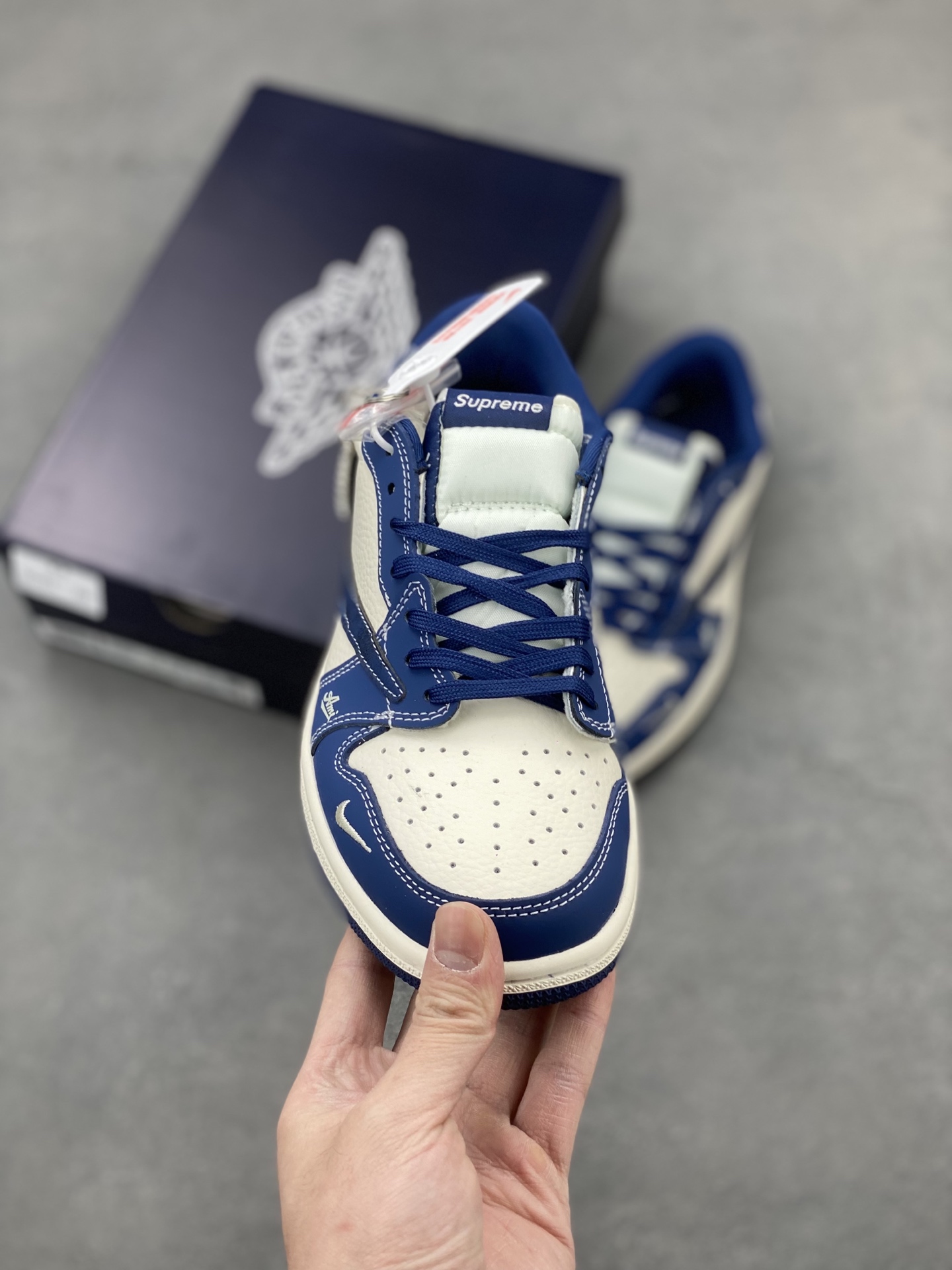Travis Scott x Fragment Design Air Jordan 1 Low OG SP - Embroidered Blue 3 i1742402441124 9156 0 1