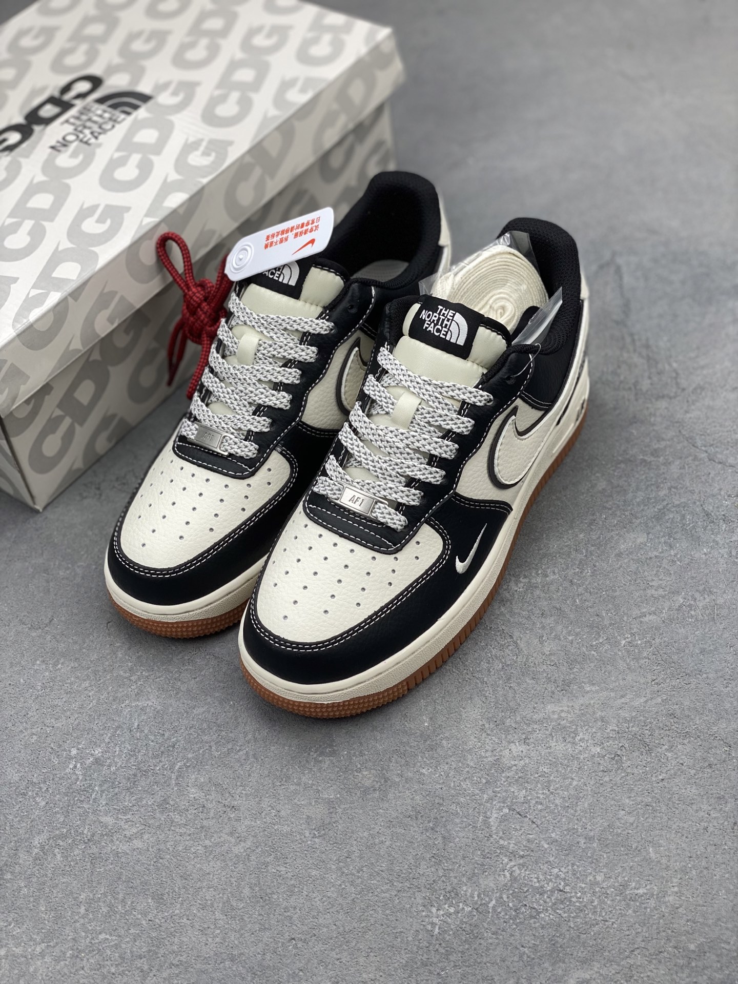 Nike Air Force 1 '07 Low The North Face Edition Sneakers 9 i1742593009021 9434 0 7