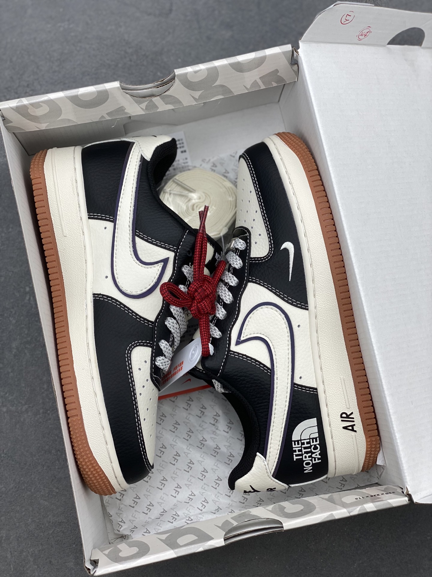 Nike Air Force 1 '07 Low The North Face Edition Sneakers 10 i1742593009119 6231 0 8