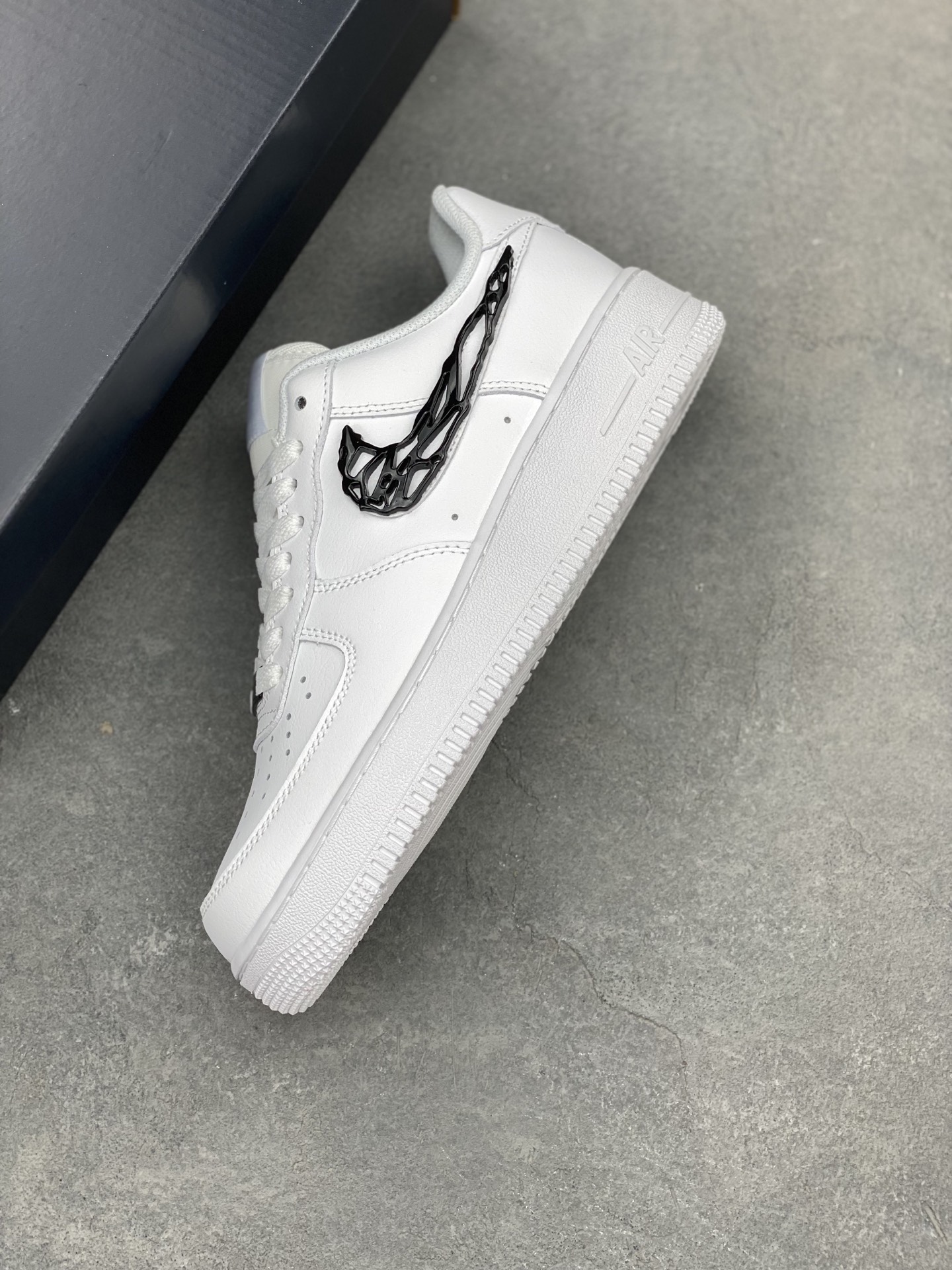 Nike Air Force 1 '07 Low White/Black Casual Shoes (IF1686-101) 8 i1742593138076 5963 0 6