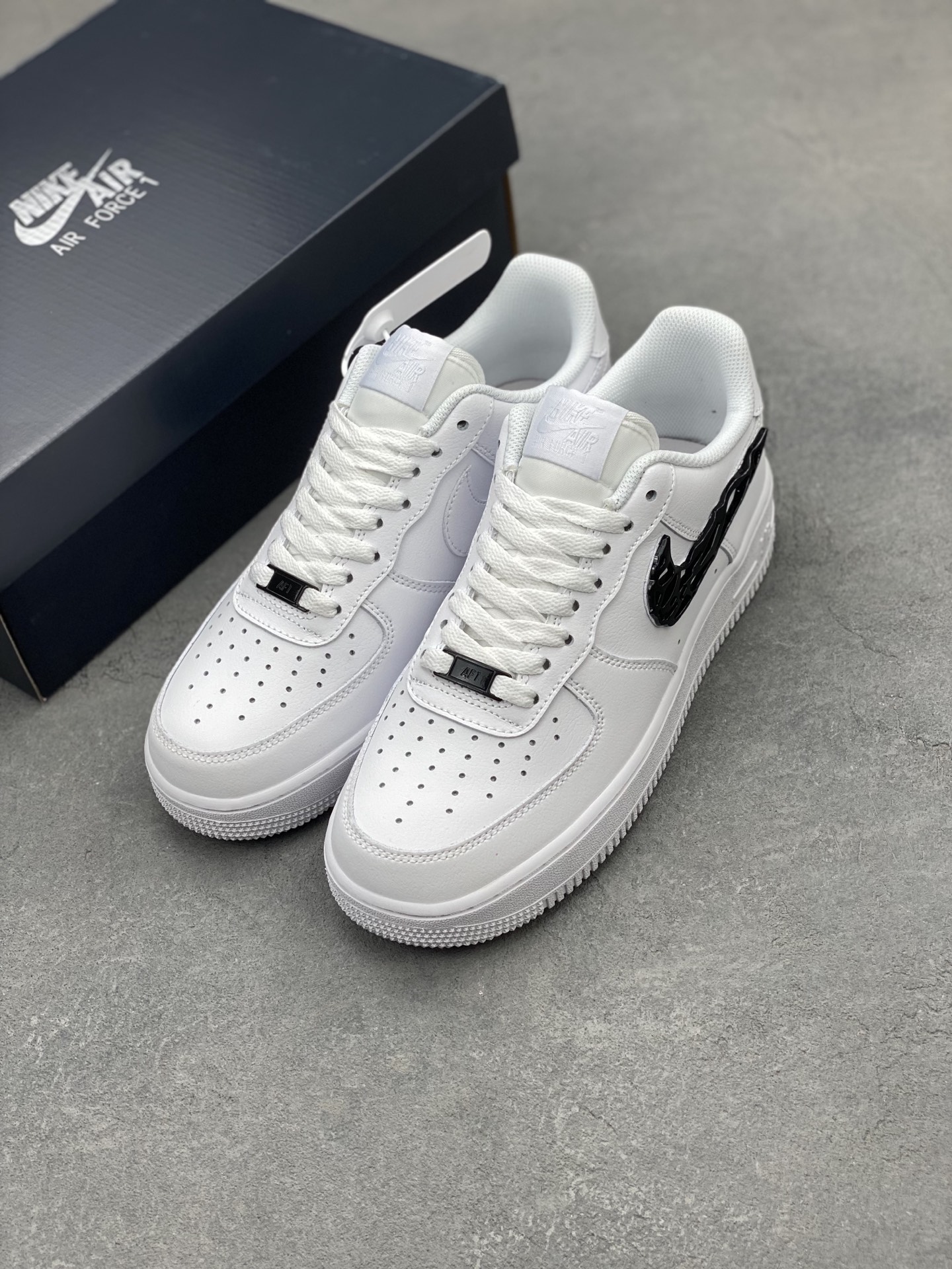 Nike Air Force 1 '07 Low White/Black Casual Shoes (IF1686-101) 9 i1742593138313 1175 0 7