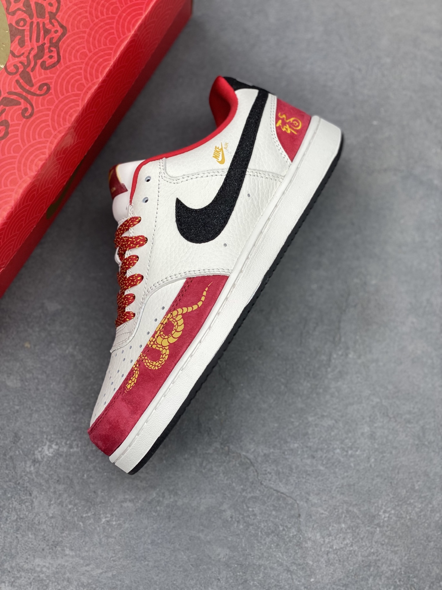 Nike Ebernon Low PRM: Breathable, Versatile Sneakers for Everyday Wear 8 i1742593488503 7908 0 1