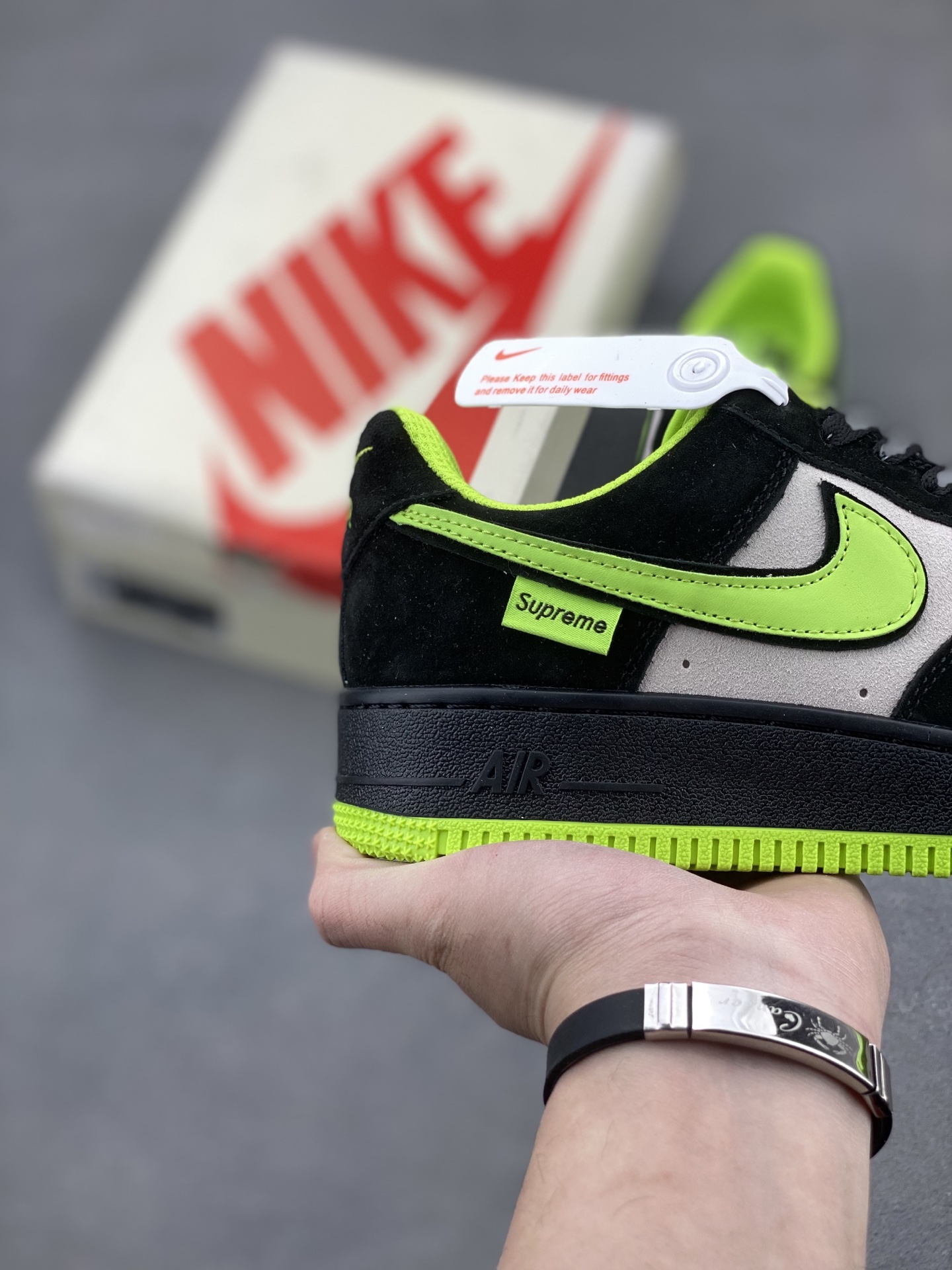 Nike Air Force 1 '07 Low Supreme 'Black Light' - Limited Edition Sneakers 6 i1742593963958 642 0 4