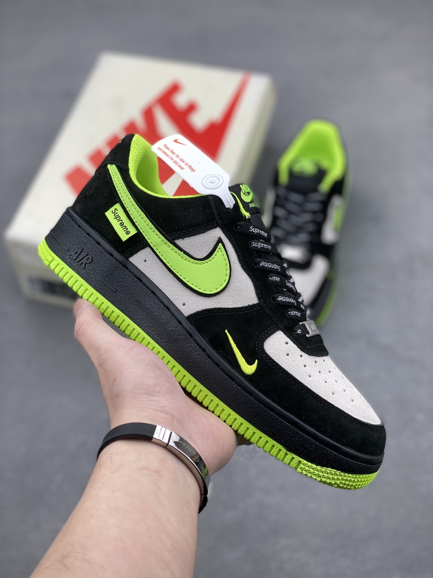 Nike Air Force 1 '07 Low Supreme 'Black Light' - Limited Edition Sneakers 2 i1742593964221 7438 0 0
