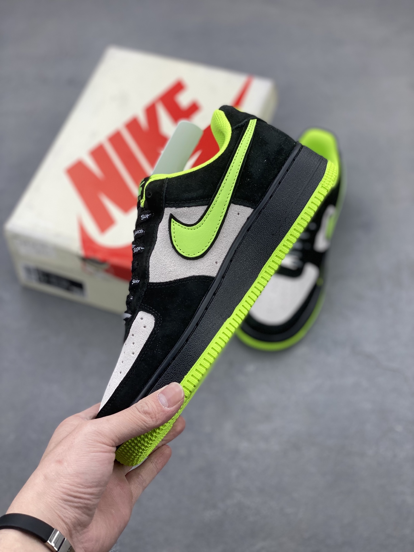 Nike Air Force 1 '07 Low Supreme 'Black Light' - Limited Edition Sneakers 4 i1742593969867 2179 0 2