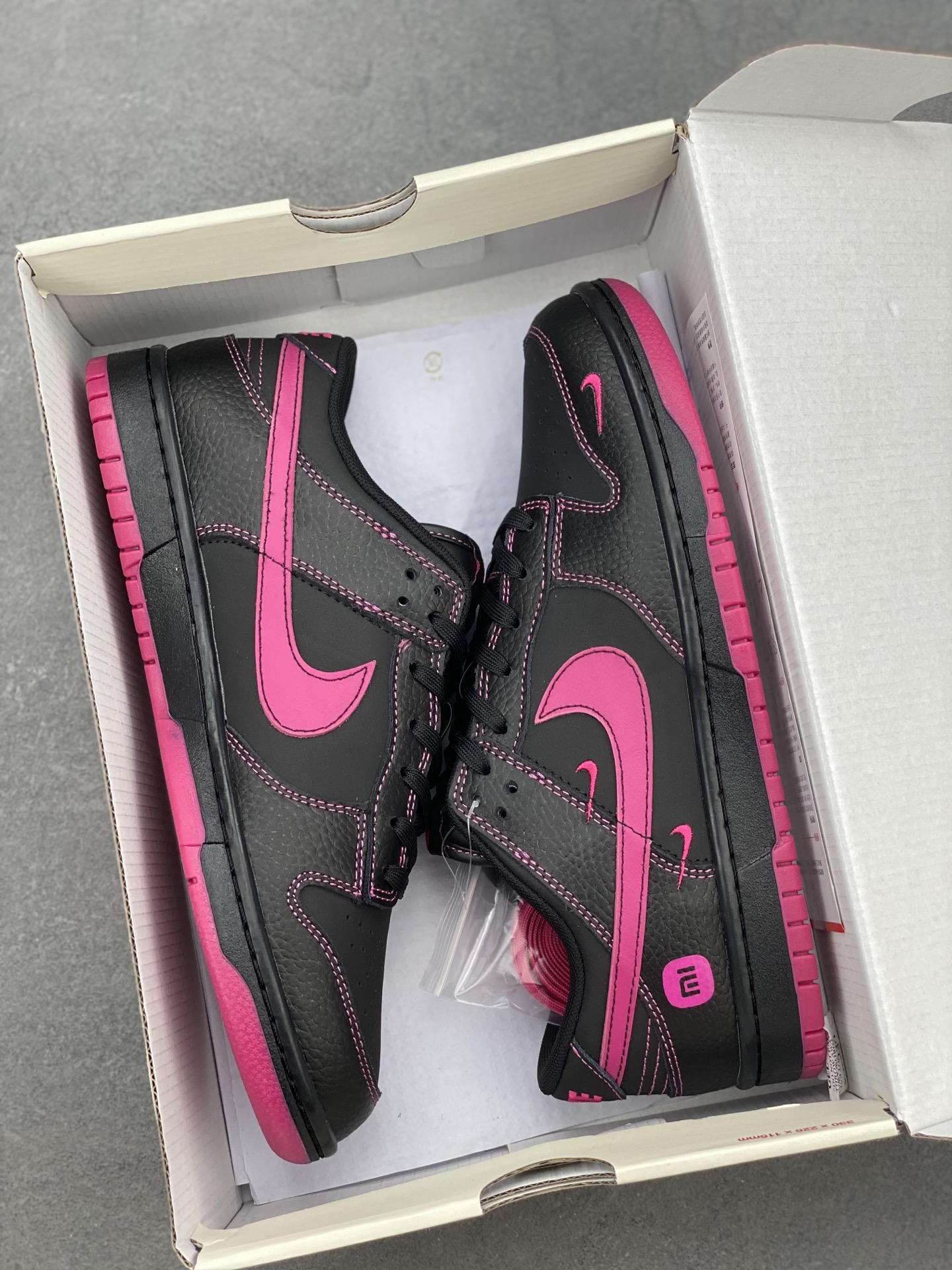 Nike Dunk Low Retro Black/Fuchsia Dream Sneakers - Comfortable, Stylish, Durable 10 i1742661651171 5135 0 8