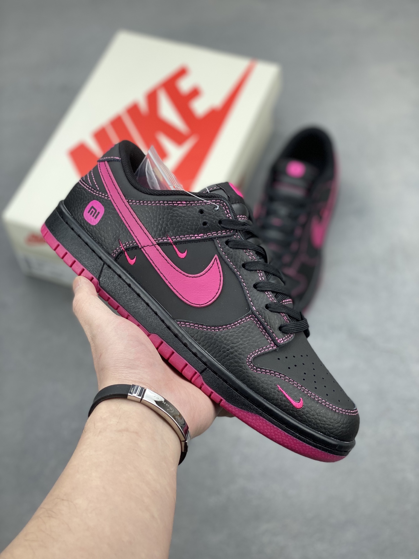 Nike Dunk Low Retro Black/Fuchsia Dream Sneakers - Comfortable, Stylish, Durable 2 i1742661660907 271 0 0