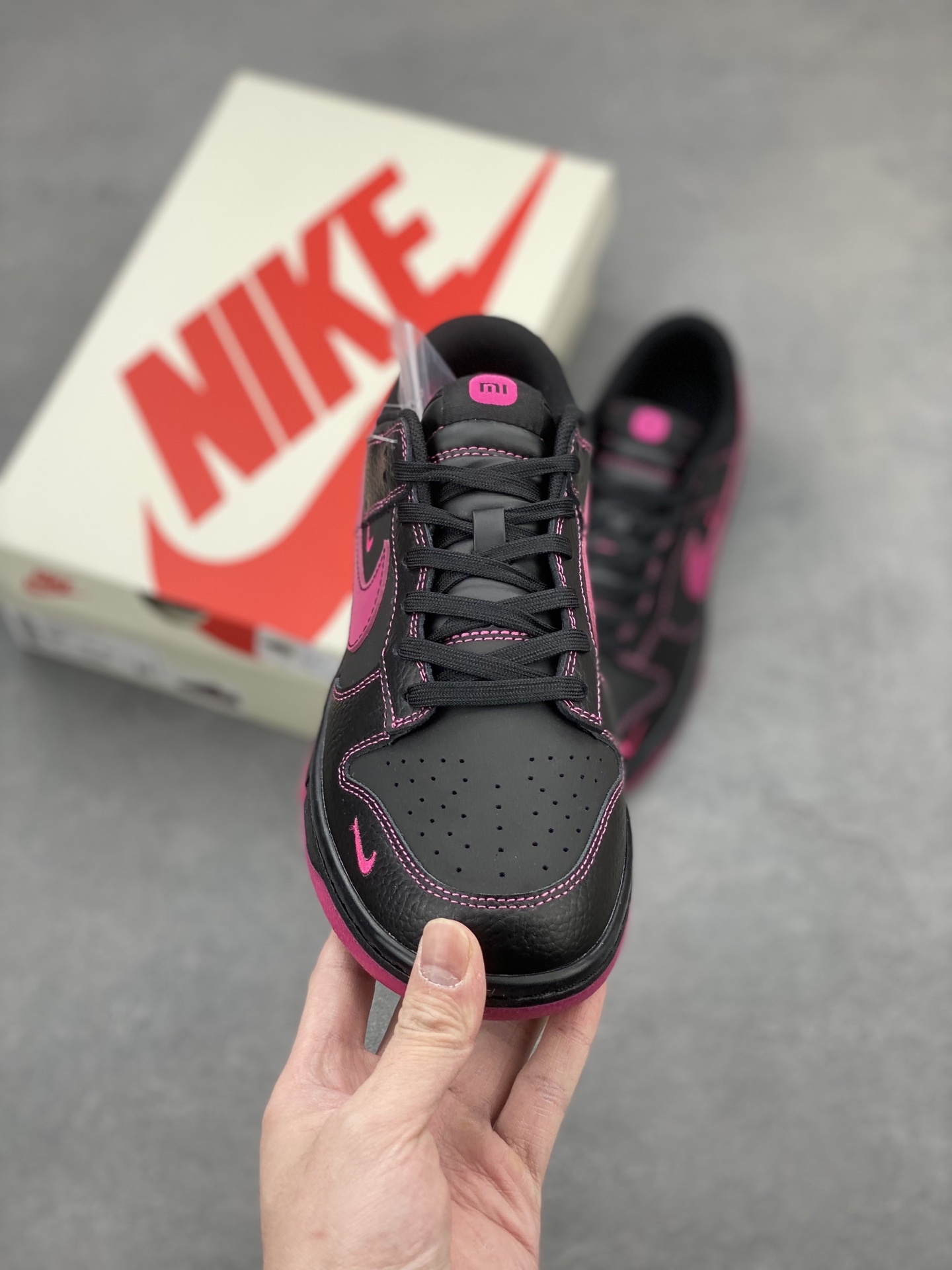 Nike Dunk Low Retro Black/Fuchsia Dream Sneakers - Comfortable, Stylish, Durable 3 i1742661661922 2770 0 1
