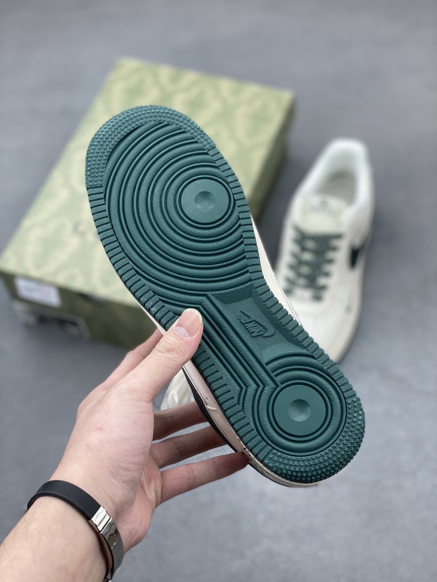 Nike Air Force 1 '07 Low x Gucci Limited Edition Sneakers - Size 36-45 7 i1743610729691 770 0 5