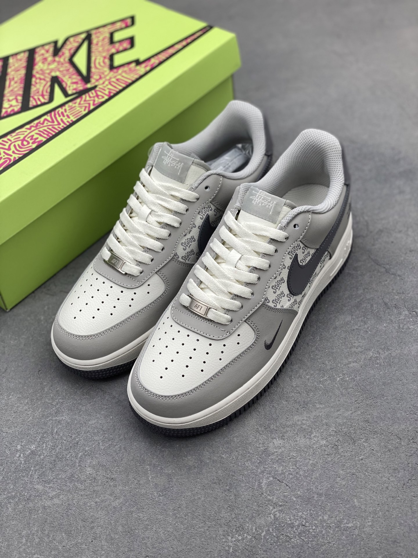 Nike Air Force 1 '07 Low Grey/White Stussy Limited Edition Sneakers 9 i1743610783765 4120 0 7