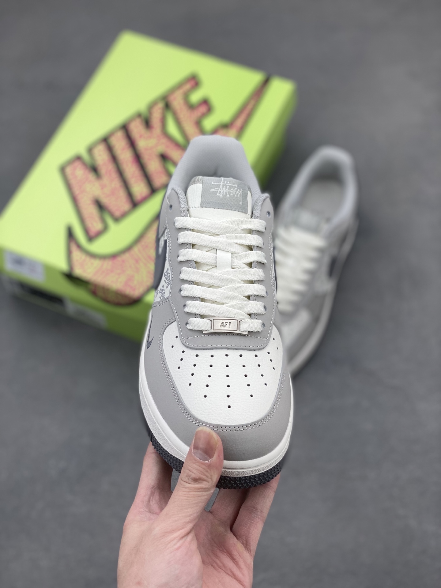 Nike Air Force 1 '07 Low Grey/White Stussy Limited Edition Sneakers 3 i1743610783861 9619 0 1