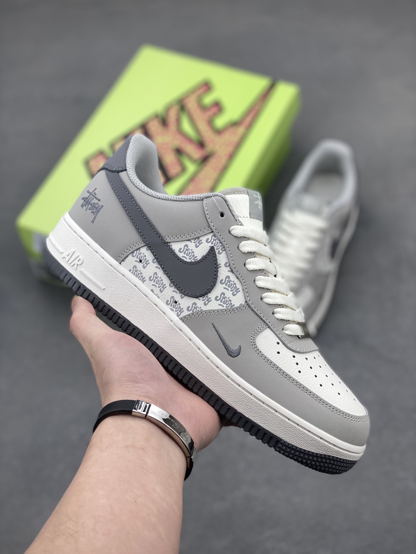 Nike Air Force 1 '07 Low Grey/White Stussy Limited Edition Sneakers 2 i1743610785674 7670 0 0