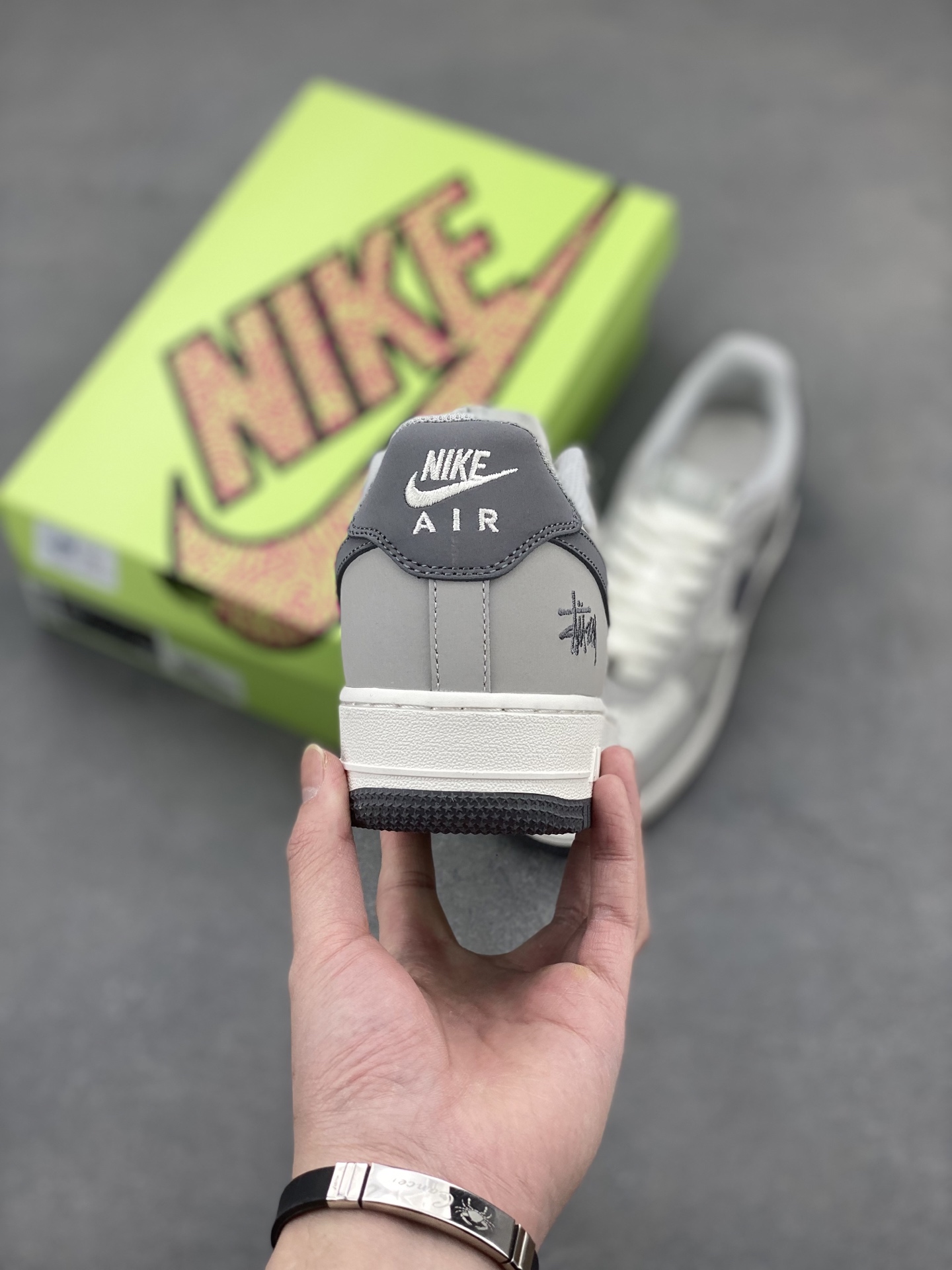 Nike Air Force 1 '07 Low Grey/White Stussy Limited Edition Sneakers 5 i1743610785693 8925 0 3