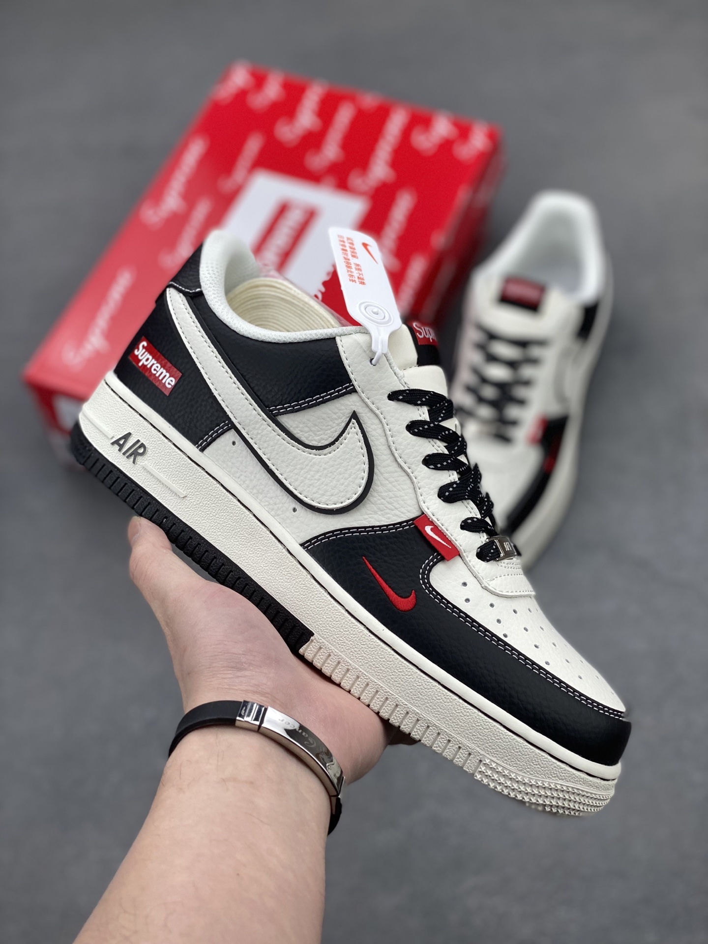Nike Air Force 1 '07 Low Supreme: Limited Edition Sneakers