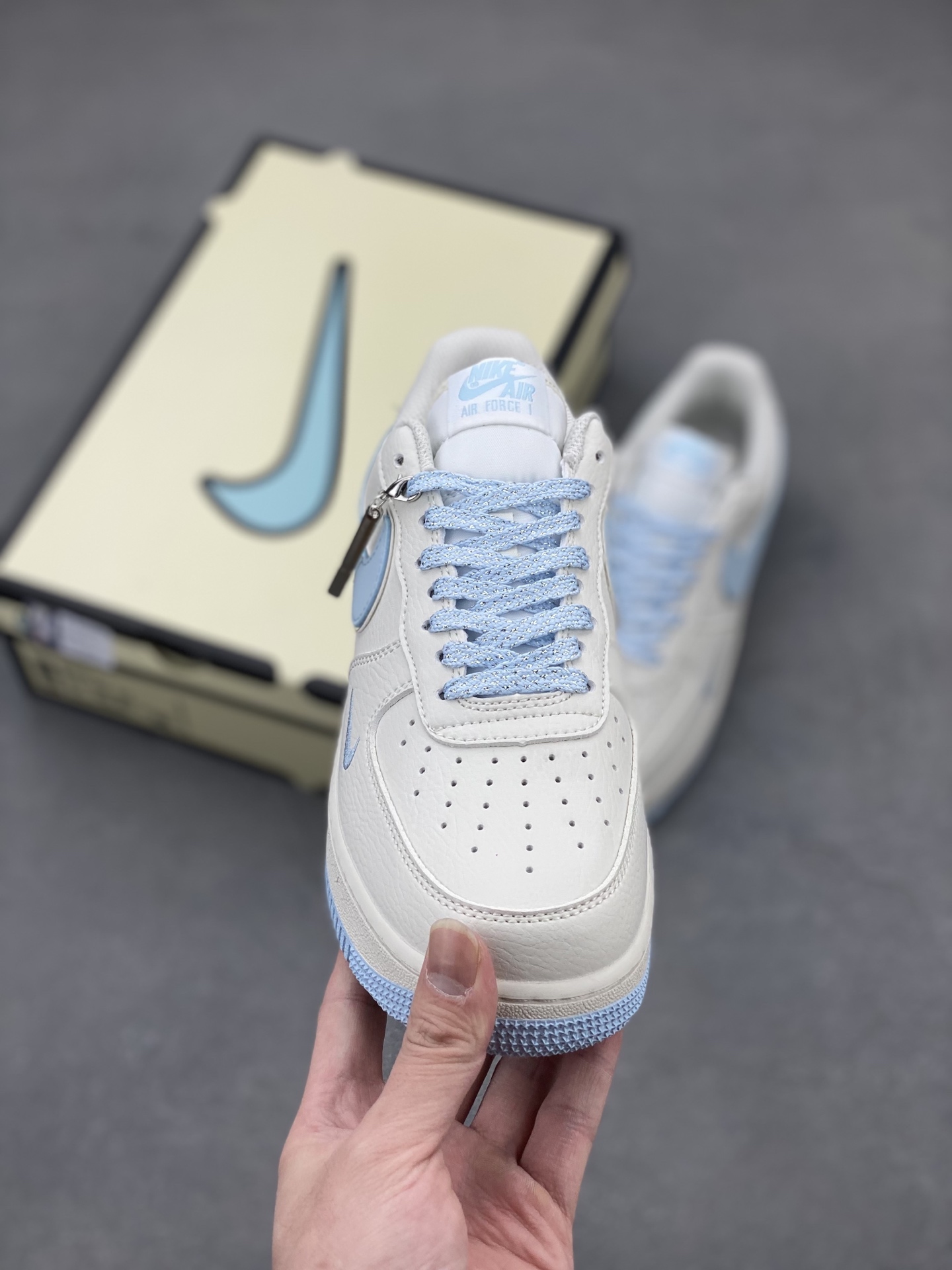 Air Force 1 '07 Louis Vuitton Light Grey - Stylish and Comfortable Sneakers 3 i1743959321305 1355 0 1