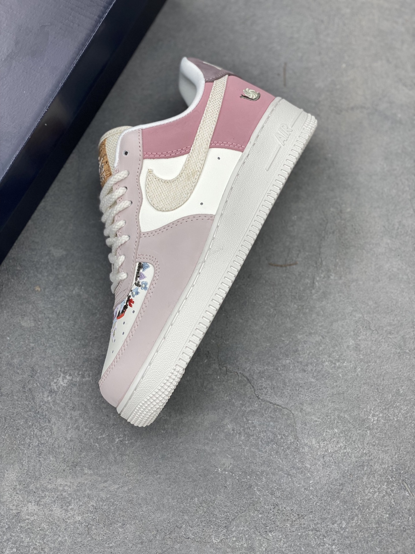 Nike Air Force 1 '07 Low Pink Floral Casual Sneakers IB8874-111 8 i1743959628451 1041 0 6