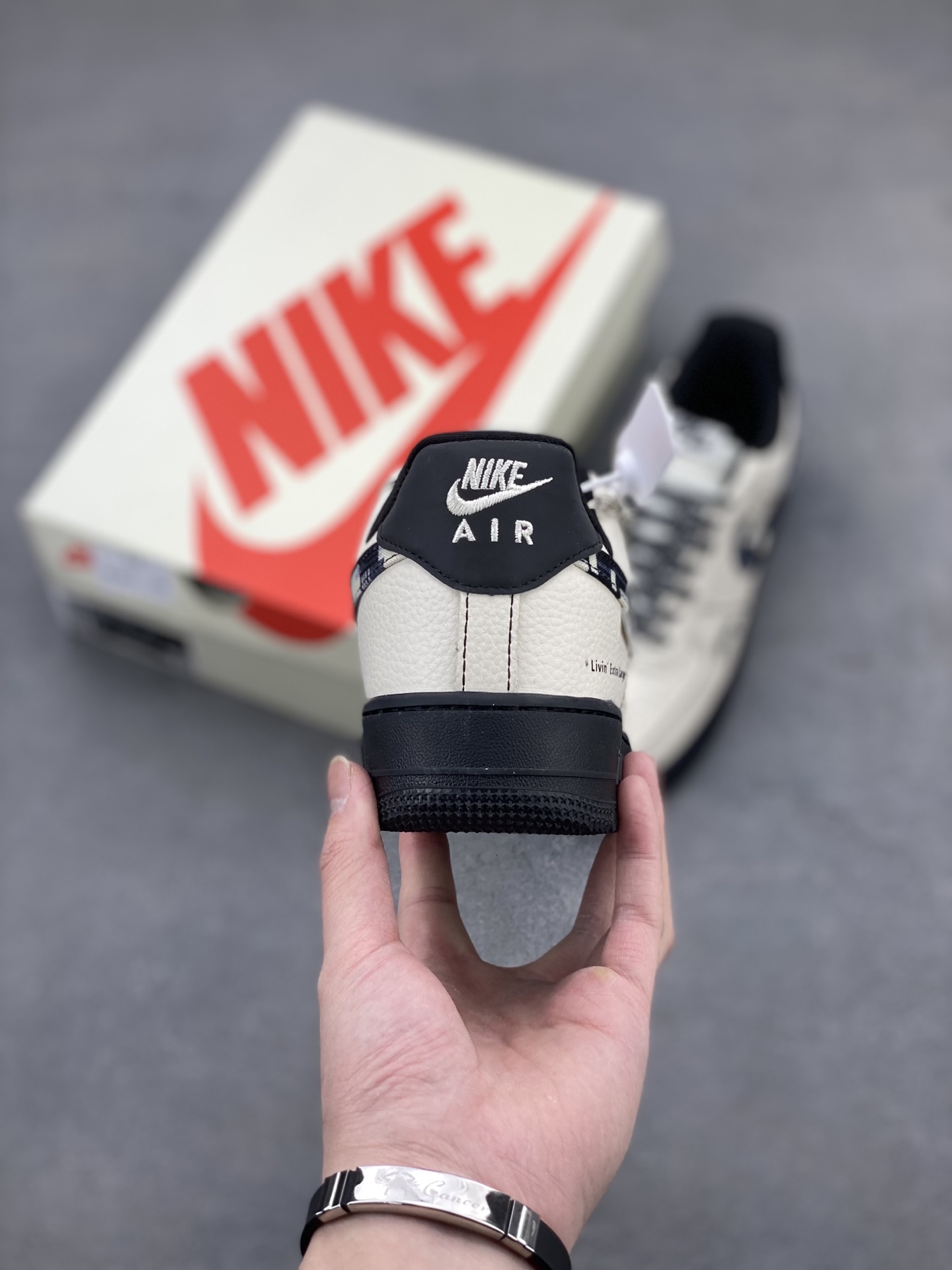 Nike Air Force 1 '07 Low Stussy Limited Edition Sneakers 5 i1743959787050 1726 0 3