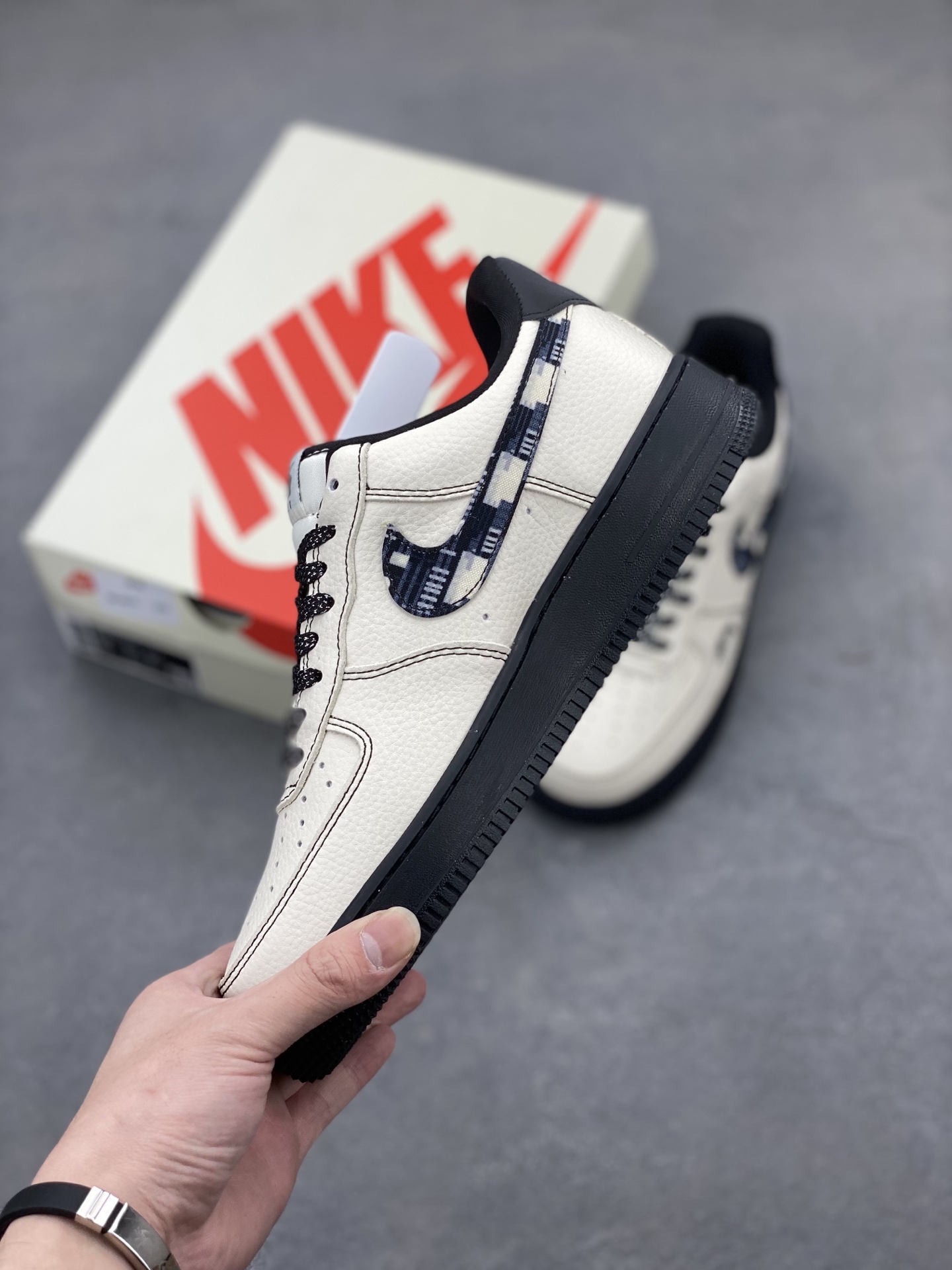 Nike Air Force 1 '07 Low Stussy Limited Edition Sneakers 4 i1743959788375 8450 0 2