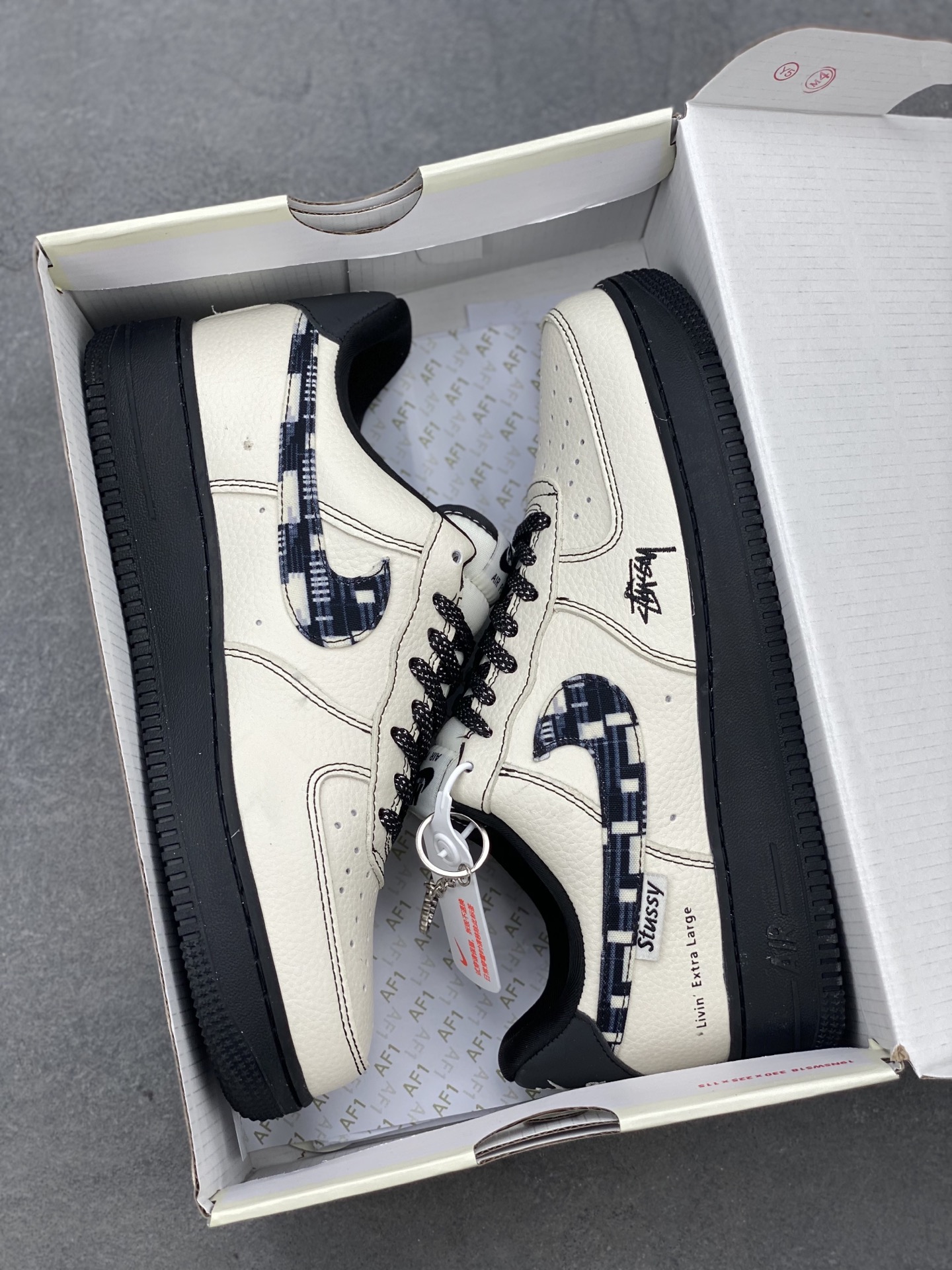 Nike Air Force 1 '07 Low Stussy Limited Edition Sneakers 10 i1743959797566 3395 0 8