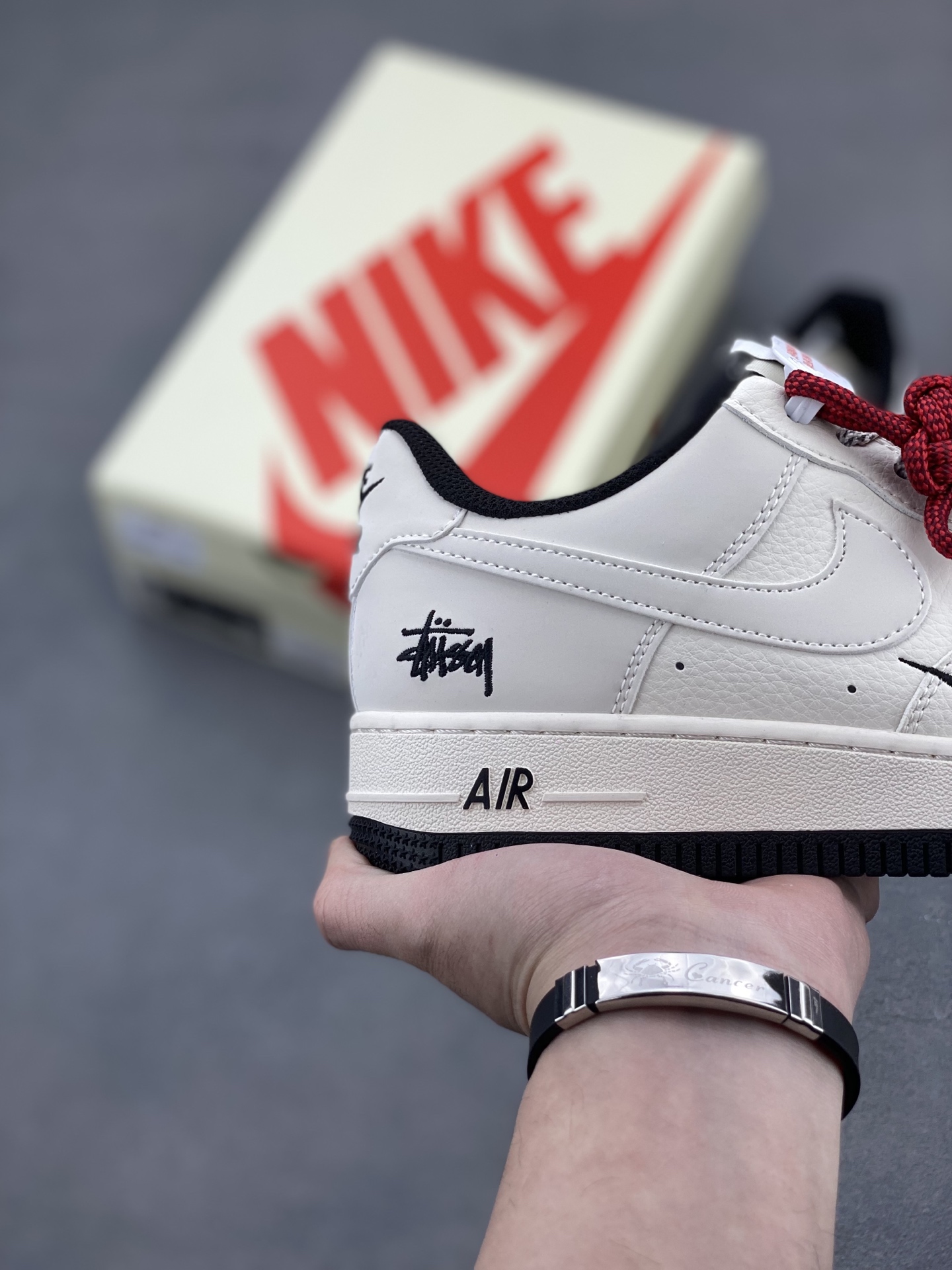 Nike Air Force 1 '07 Low White/Black Limited Edition Sneakers 6 i1743959838942 1276 0 4