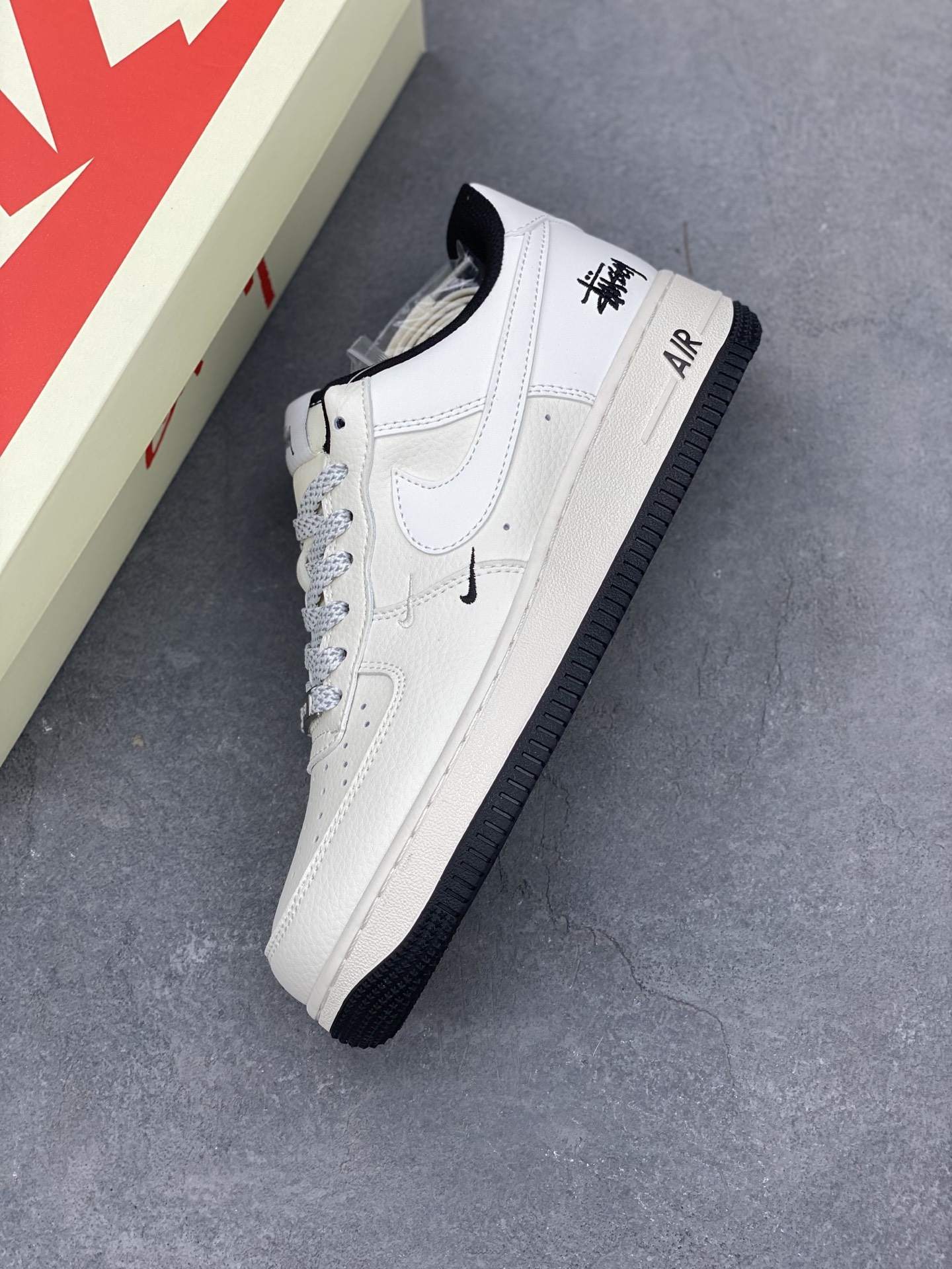 Nike Air Force 1 '07 Low White/Black Limited Edition Sneakers 8 i1743959856124 7637 0 6