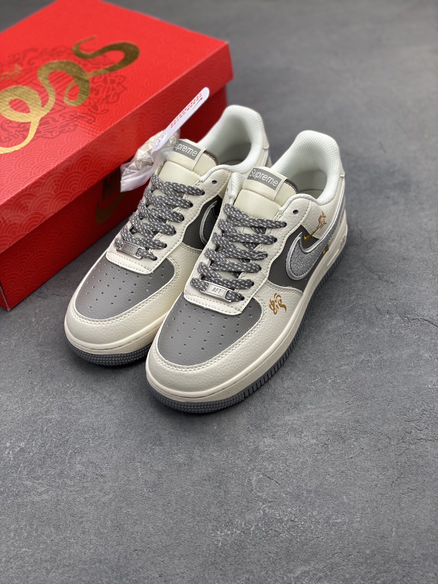 Nike X Supreme Air Force 1 '07 Low White/Grey Limited Edition Sneakers 9 i1743959942185 5746 0 7