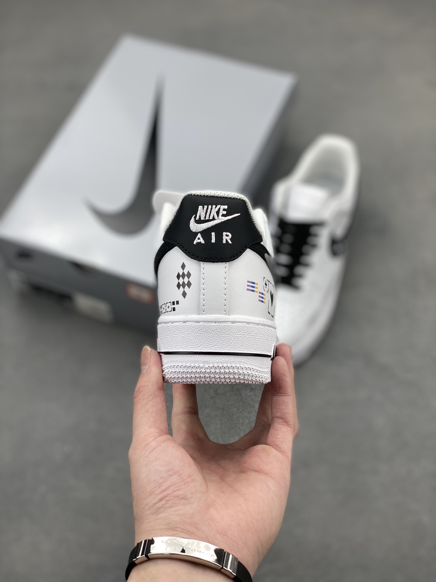 Nike Air Force 1 '07 Low White/Black Sneakers Limited Edition 5 i1743960131654 5762 0 3